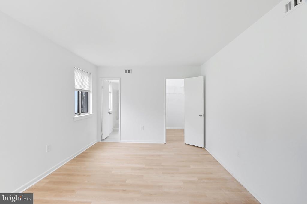 5005 GREEN MOUNTAIN CIRCLE 4