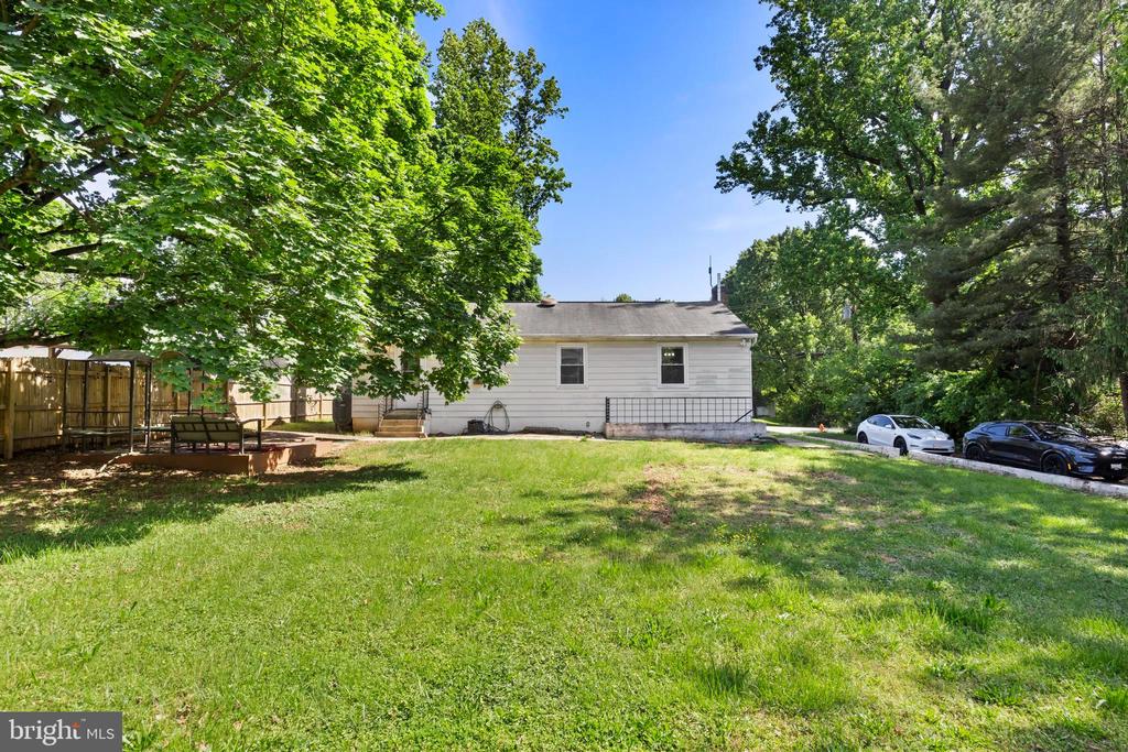 9425 GUILFORD ROAD