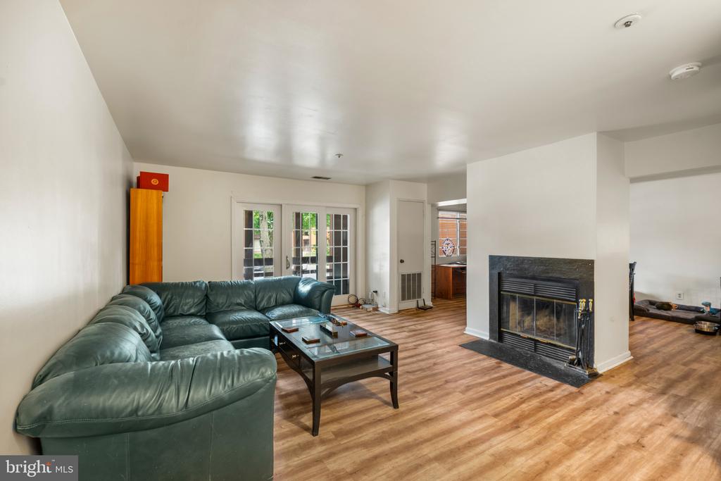 4924 COLUMBIA ROAD Unit: 5