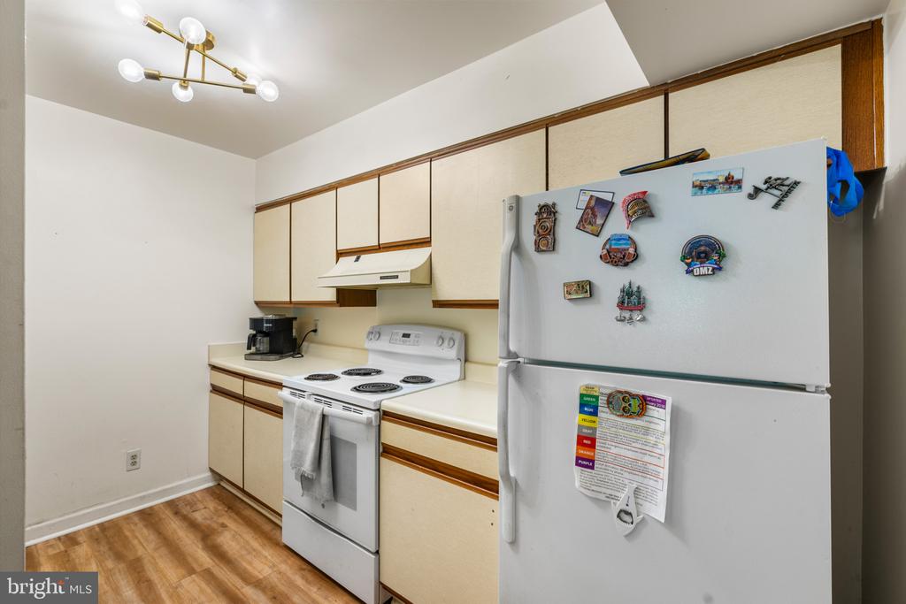 4924 COLUMBIA ROAD Unit: 5