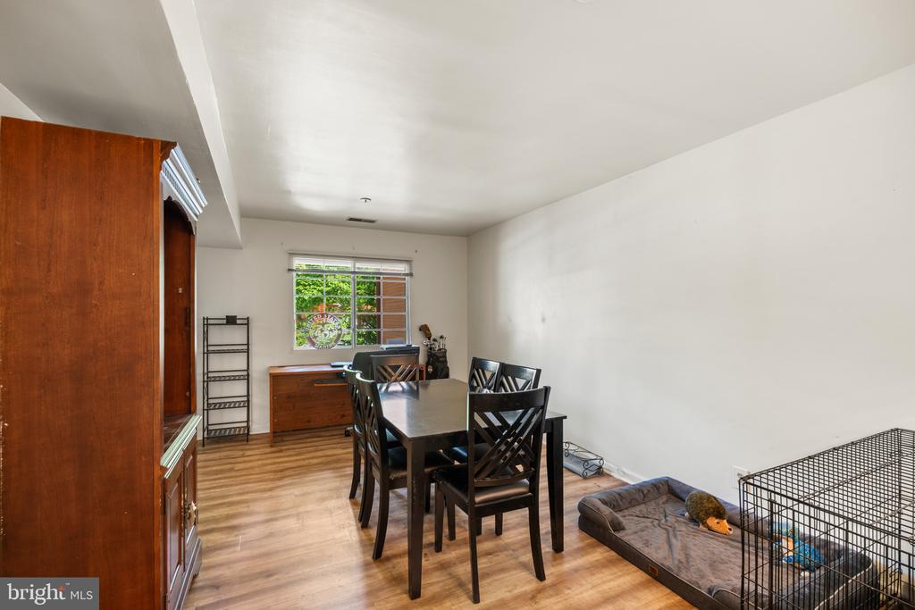 4924 COLUMBIA ROAD Unit: 5