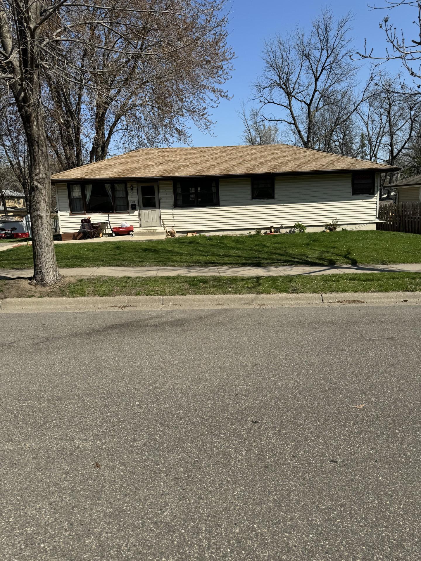 720 11th Street W