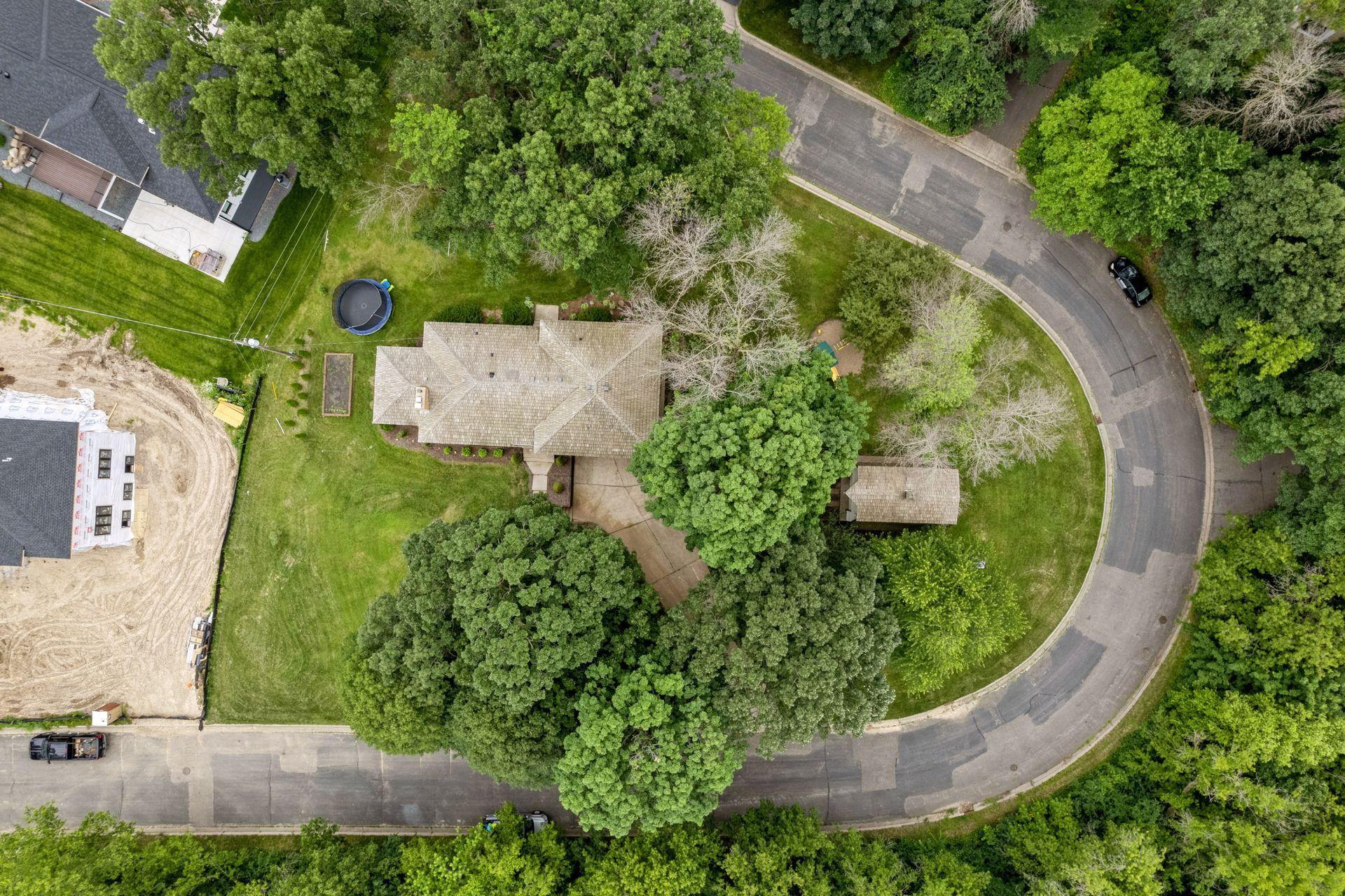 2504 Oakwood Drive