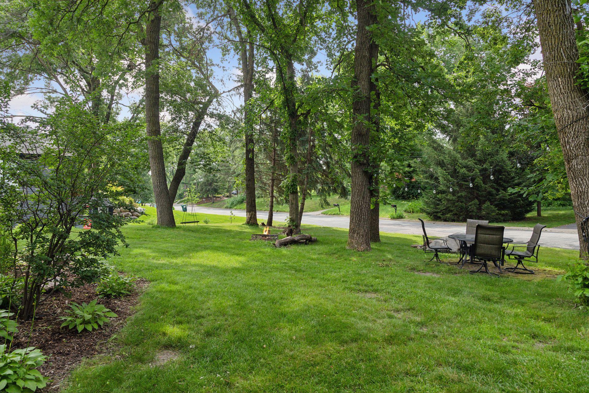 2504 Oakwood Drive