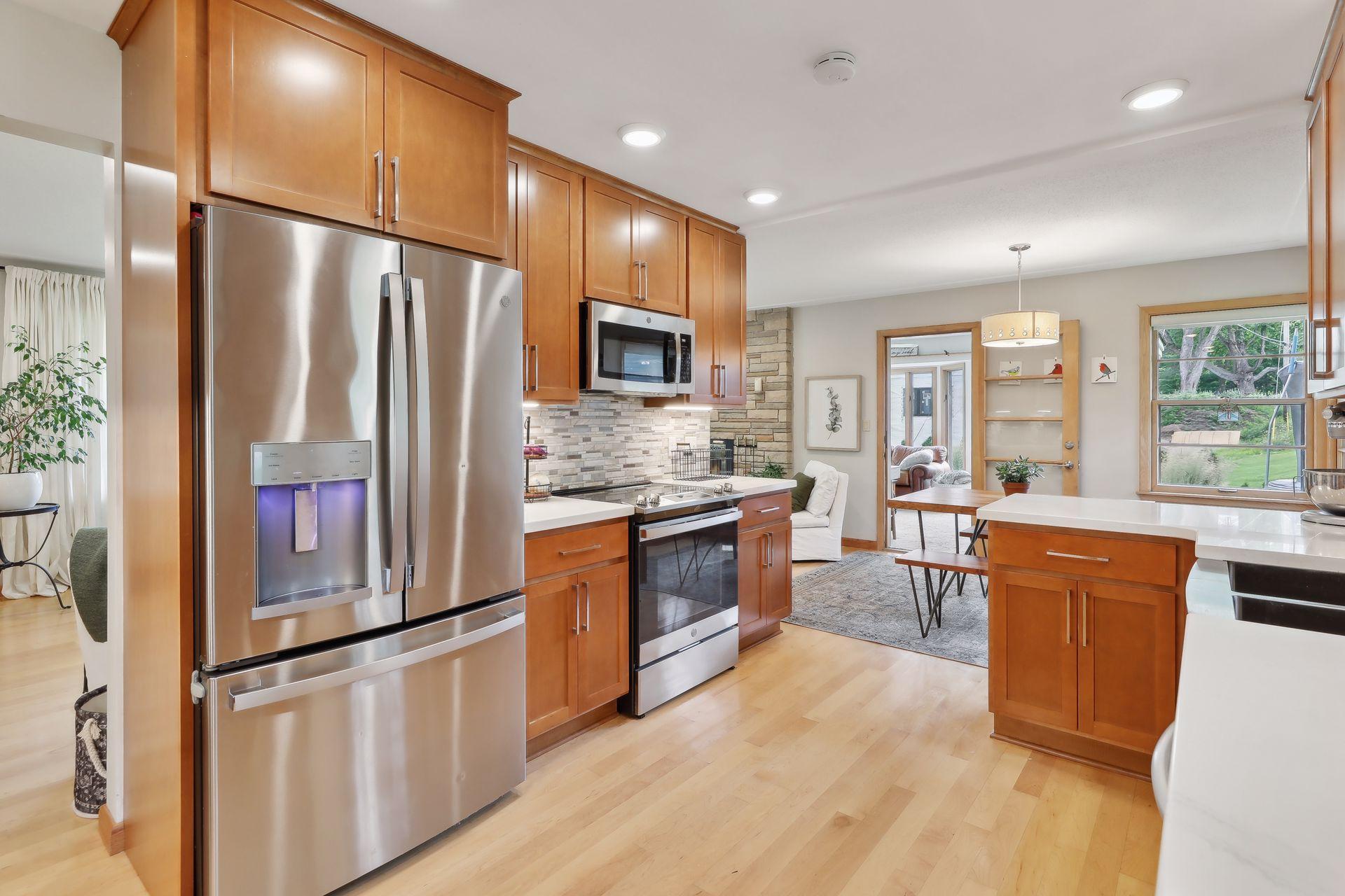 2504 Oakwood Drive