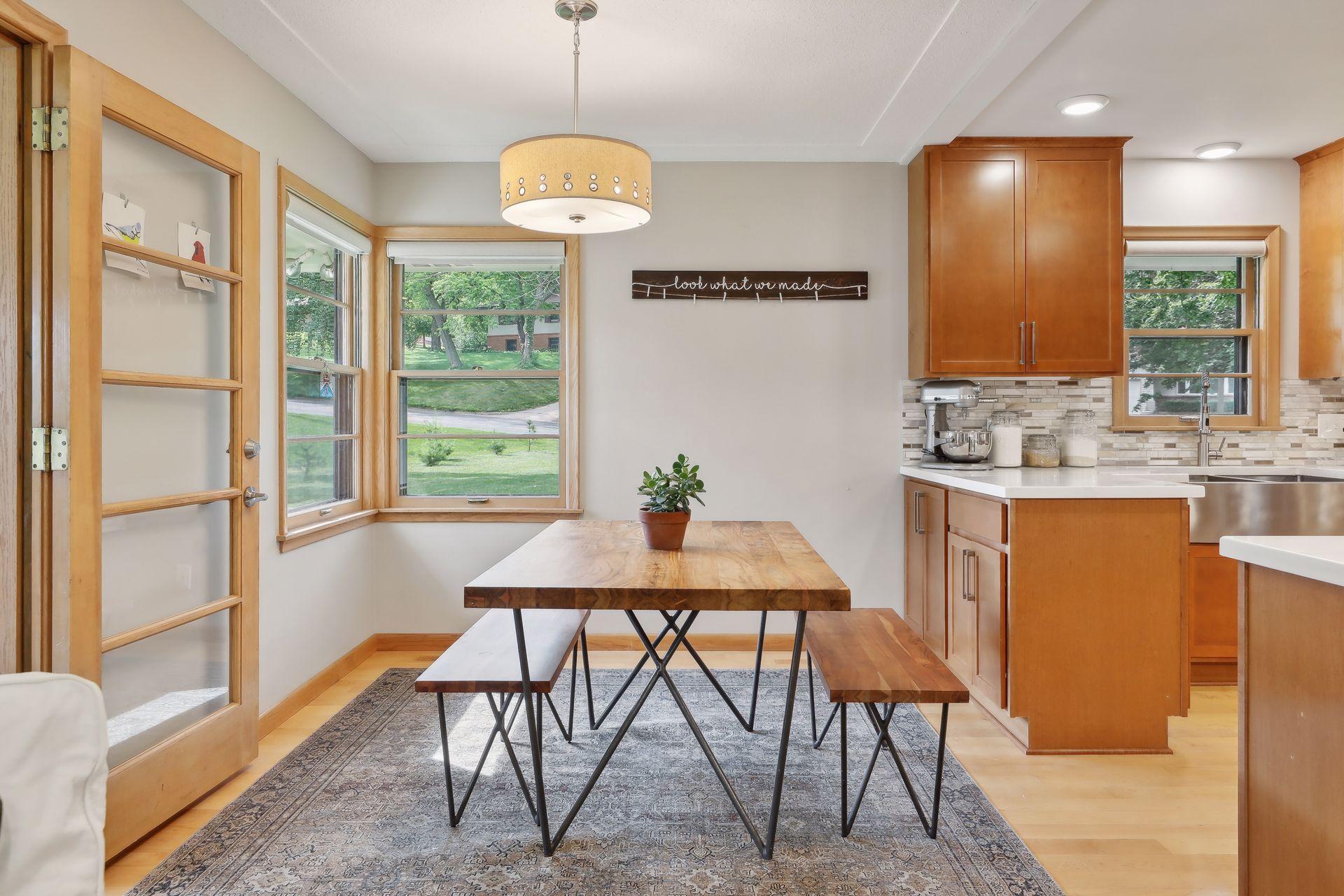 2504 Oakwood Drive