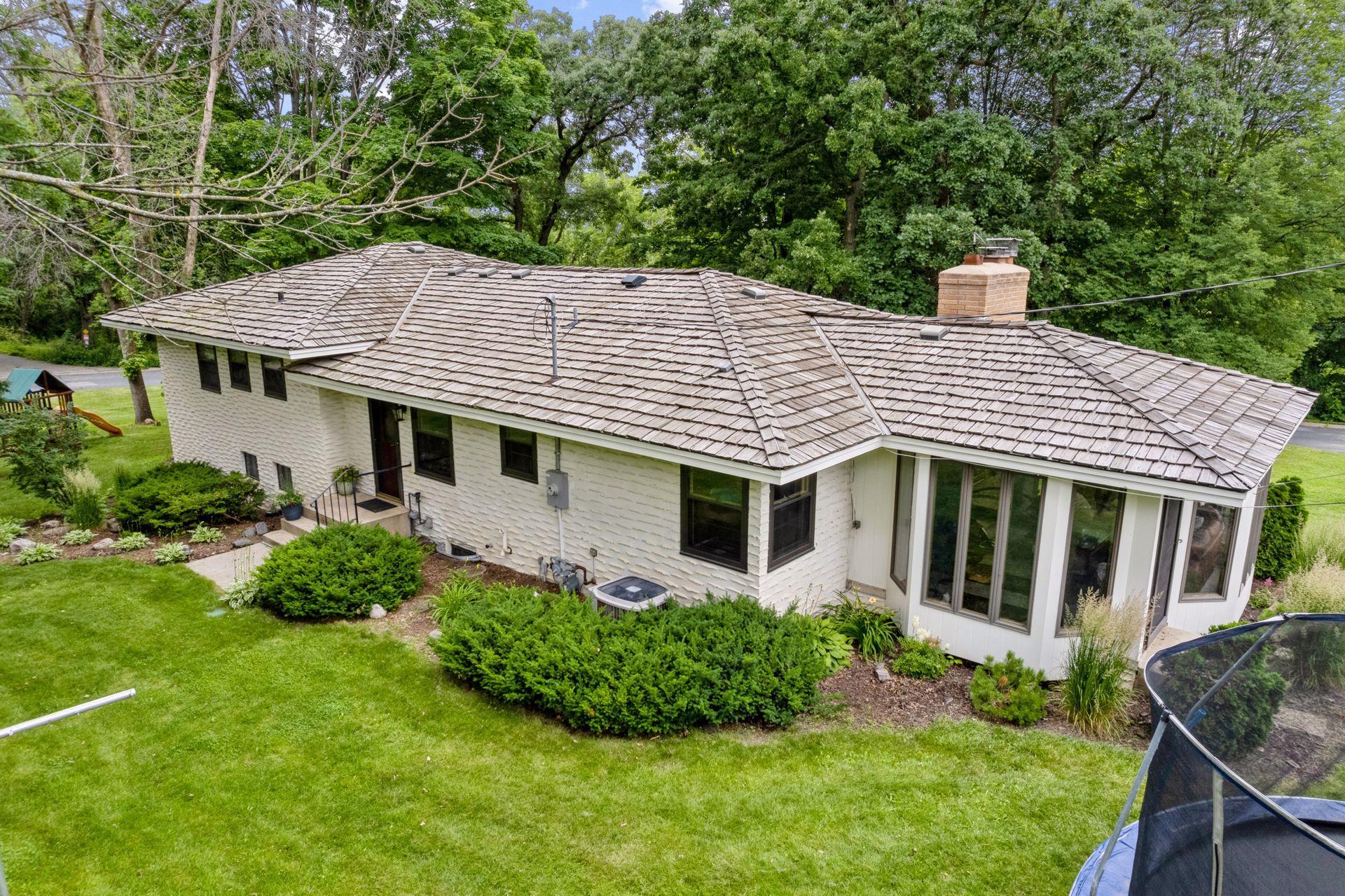 2504 Oakwood Drive