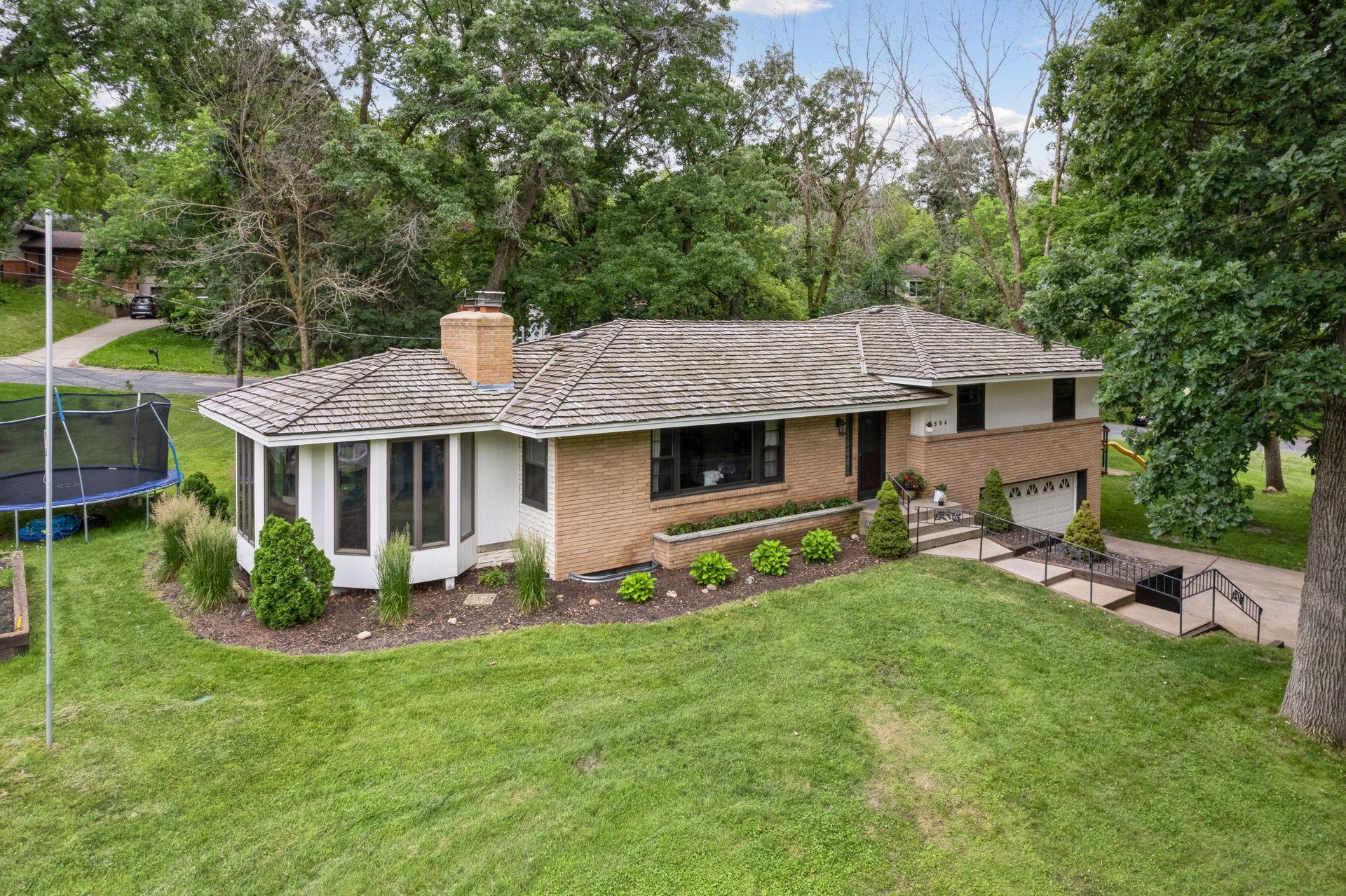 2504 Oakwood Drive