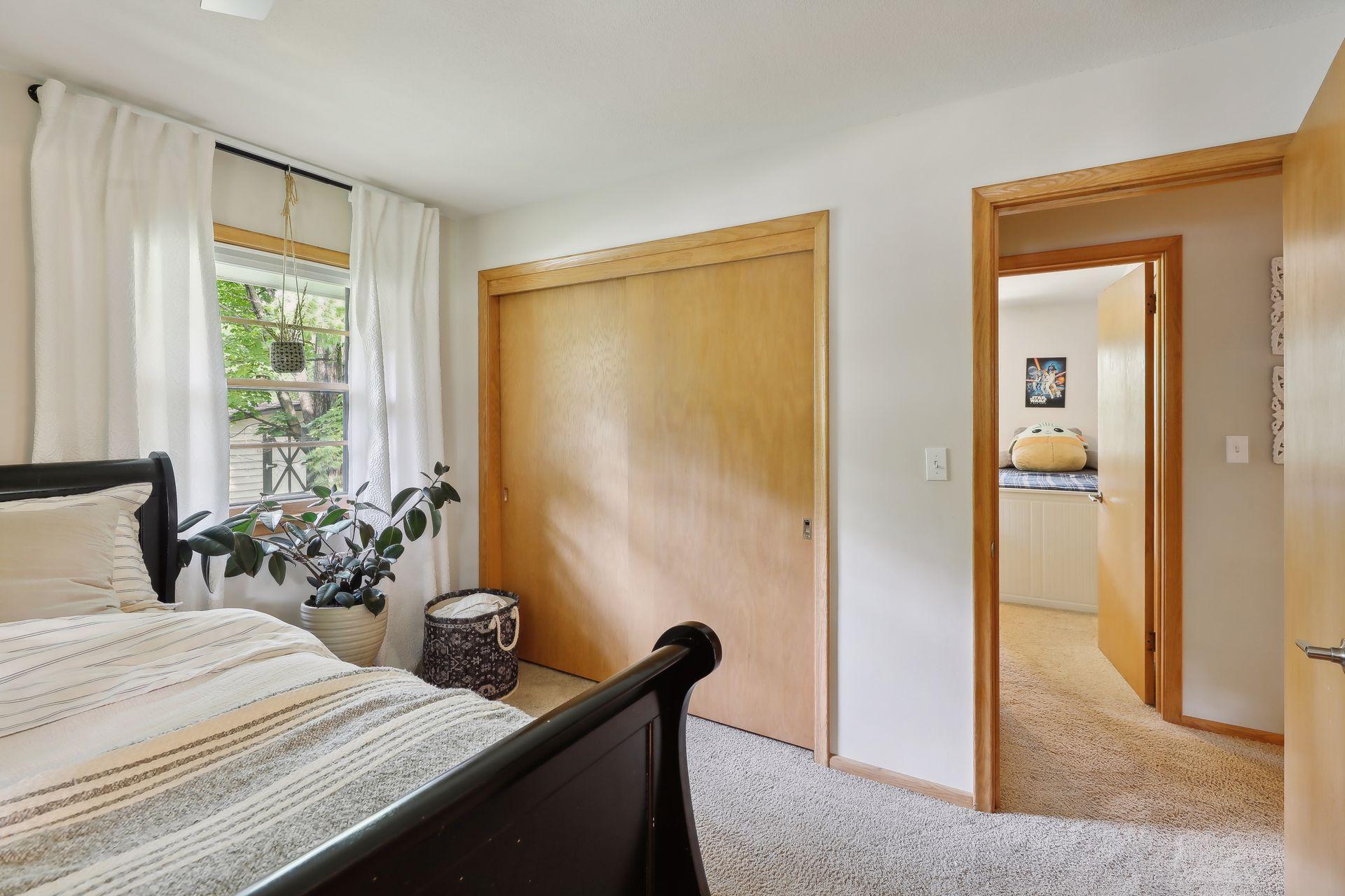 2504 Oakwood Drive