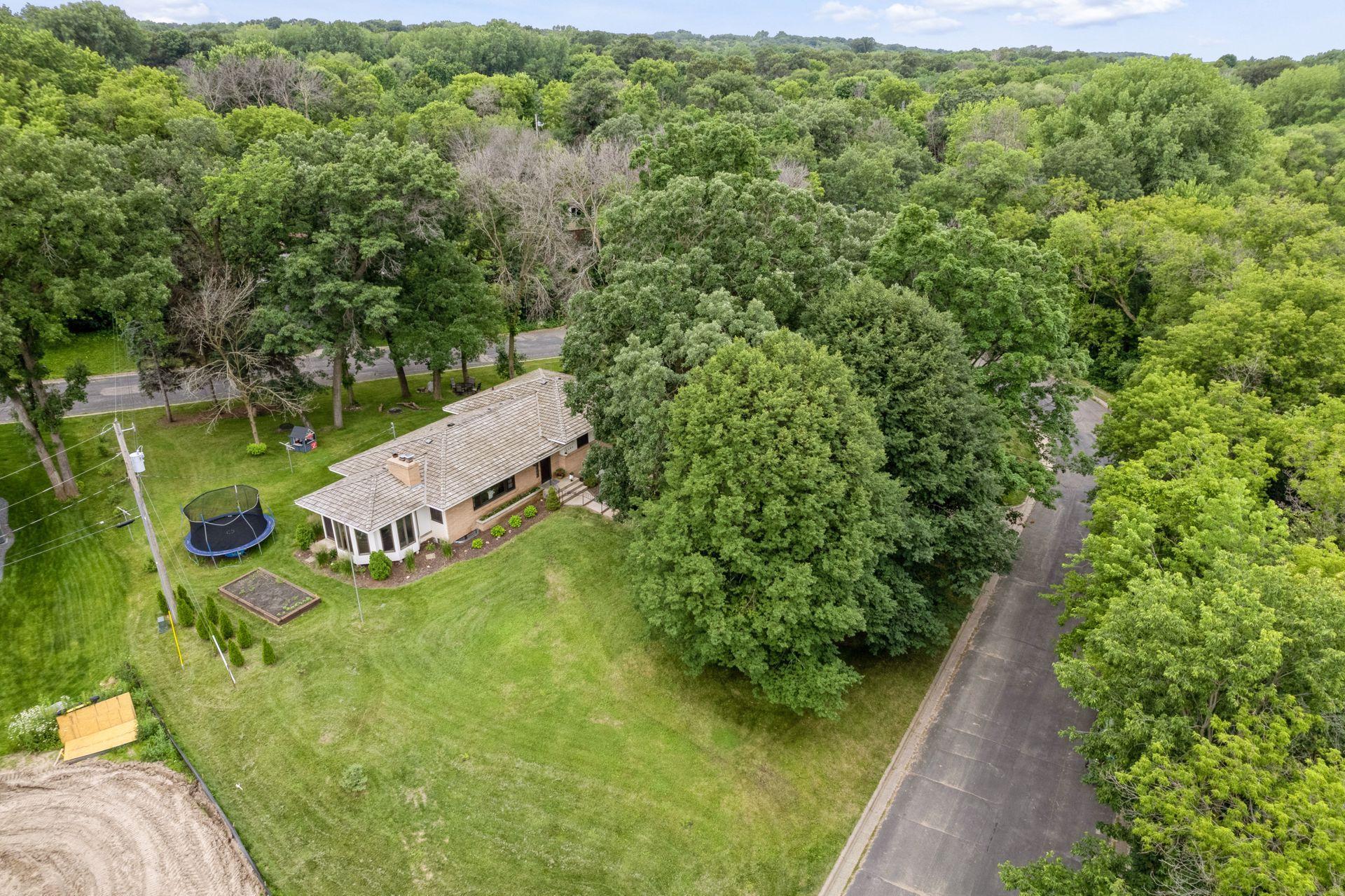 2504 Oakwood Drive