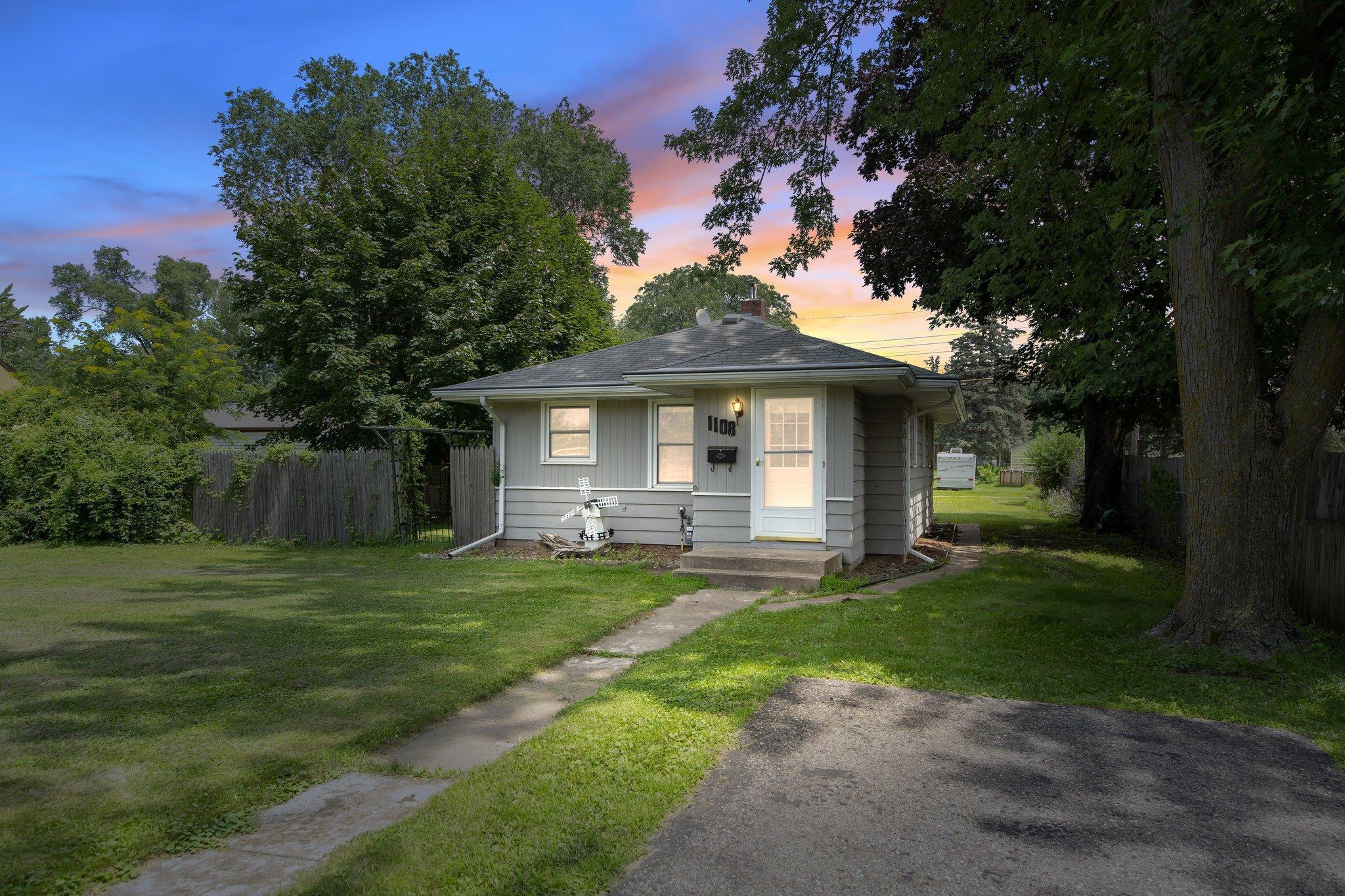 1108 Summit Avenue