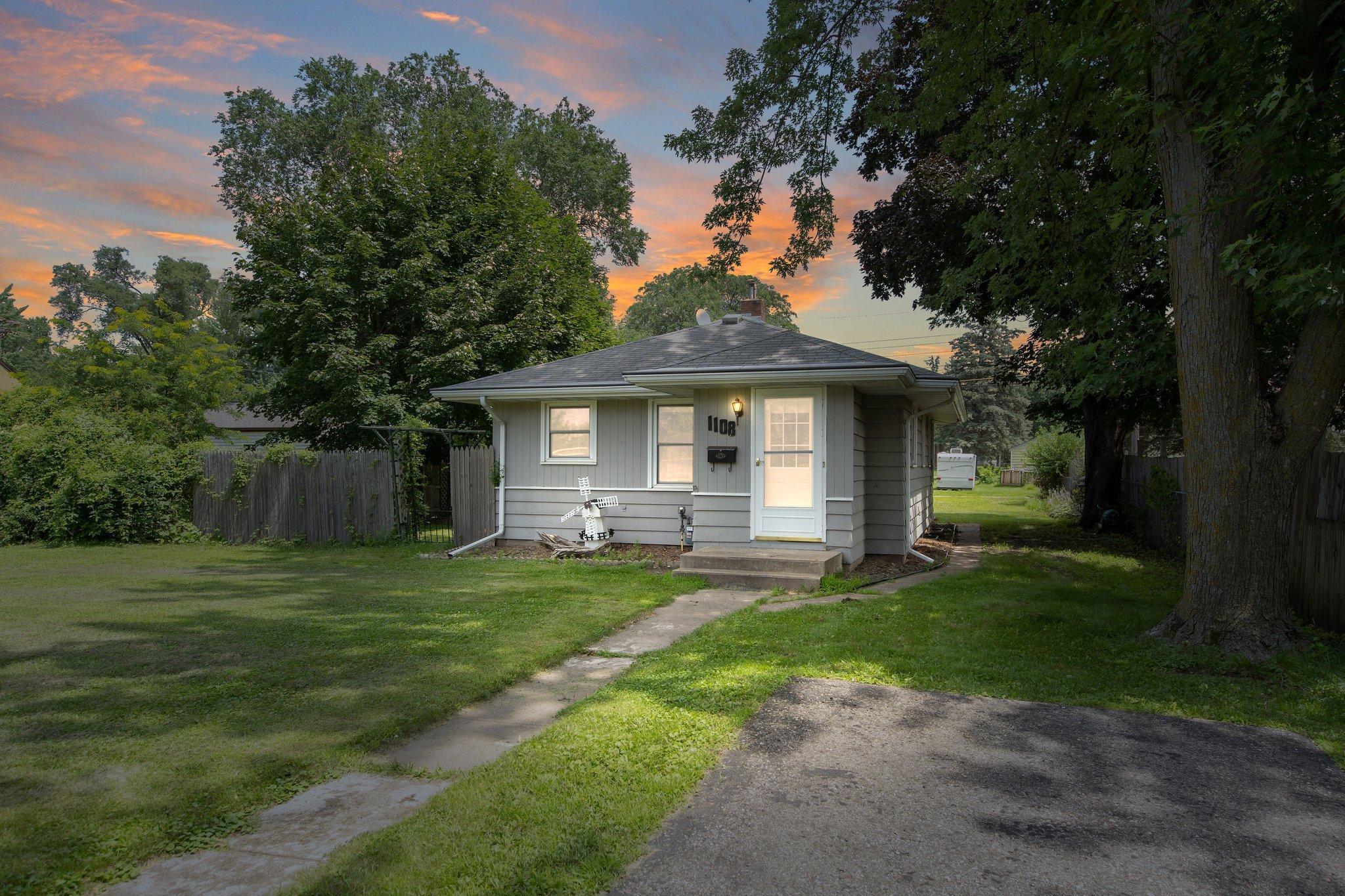 1108 Summit Avenue