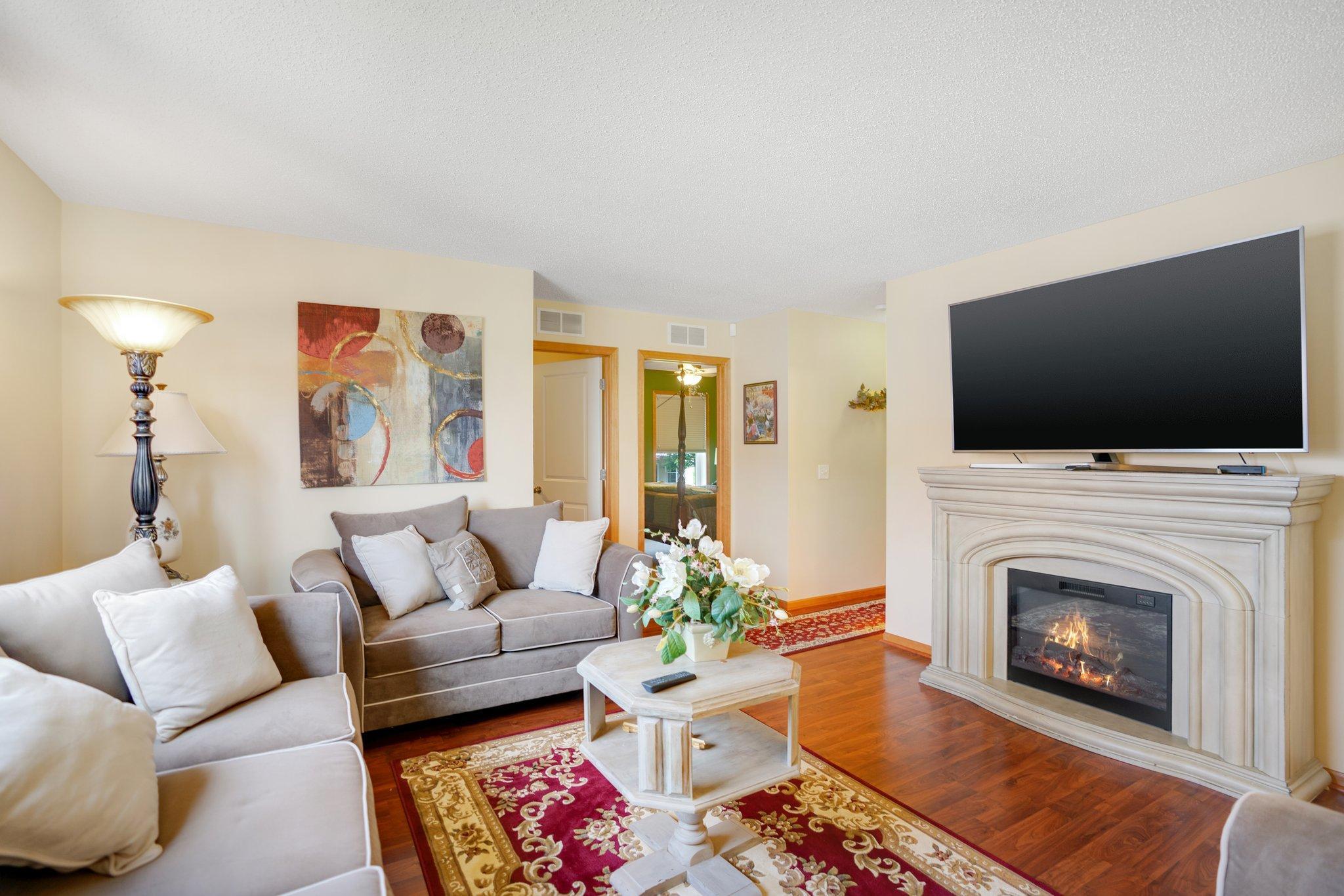2337 Woodcrest Drive