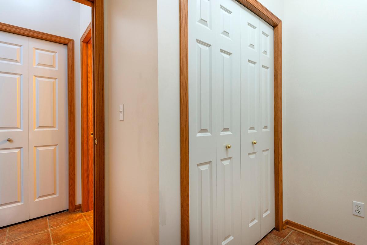 3017 Chamberlain Street N Unit: 5