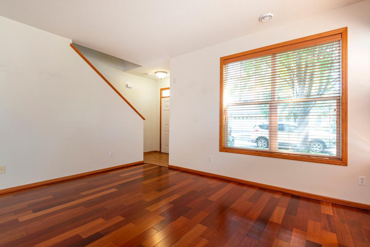 3017 Chamberlain Street N Unit: 5