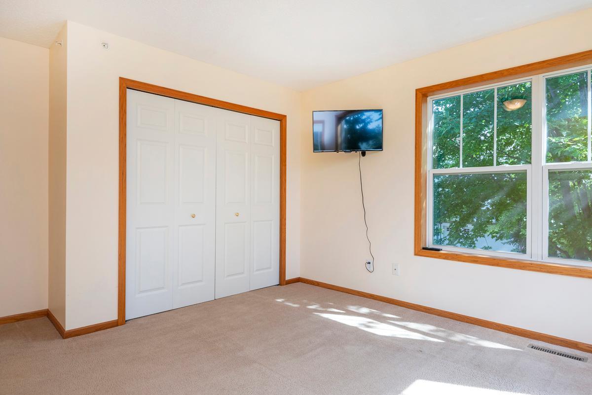 3017 Chamberlain Street N Unit: 5