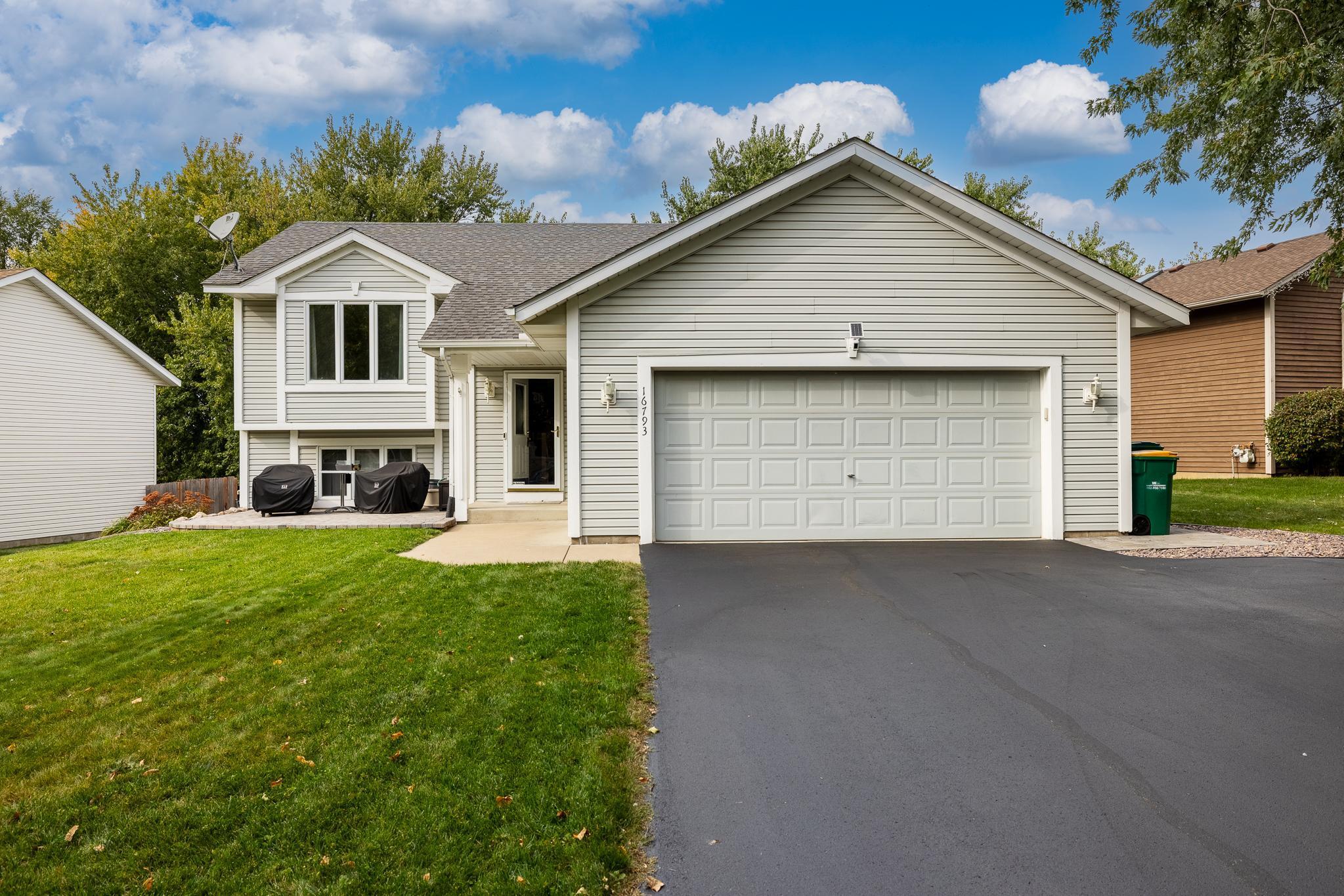16793 Jonquil Trail