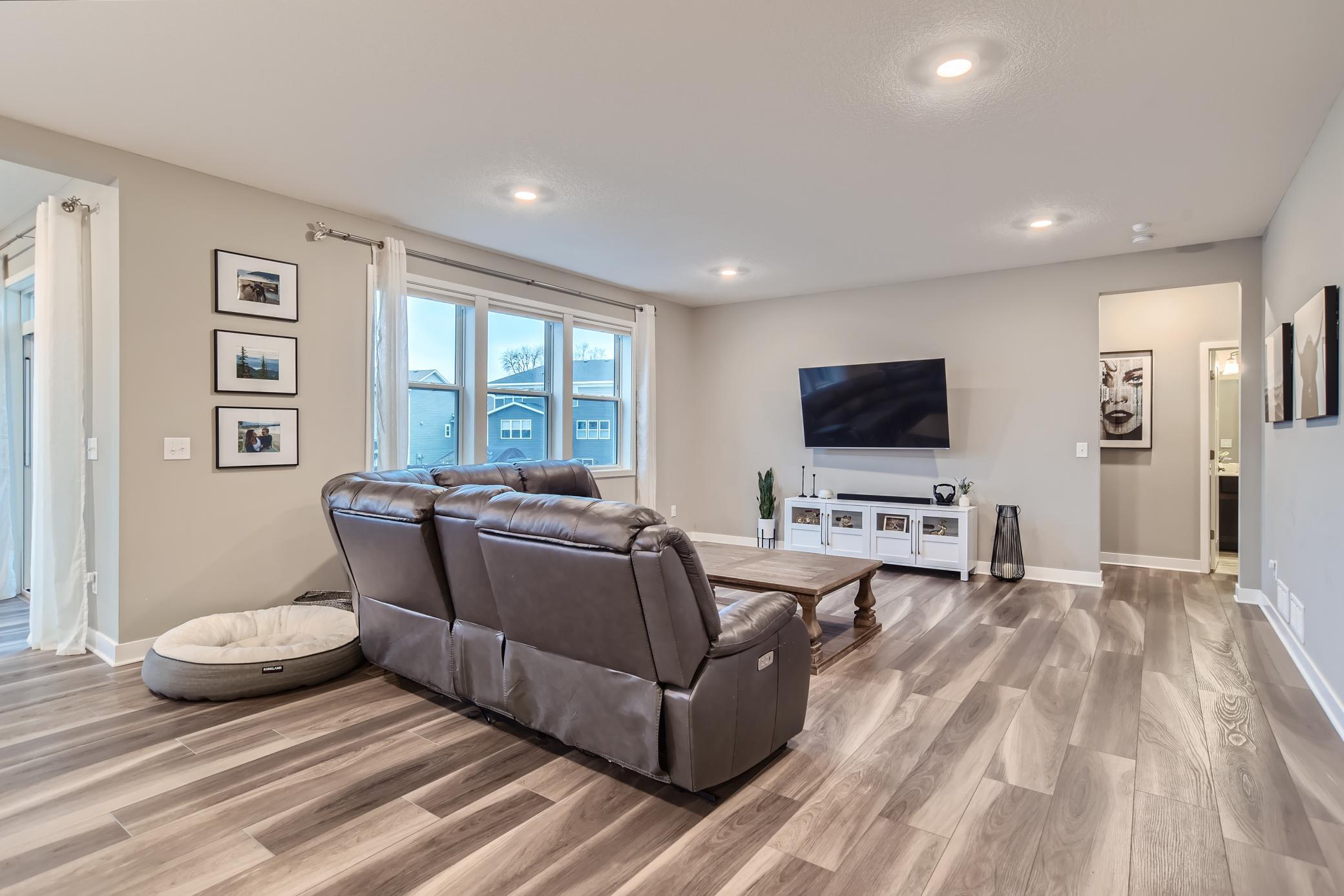 6673 93rd Alcove S