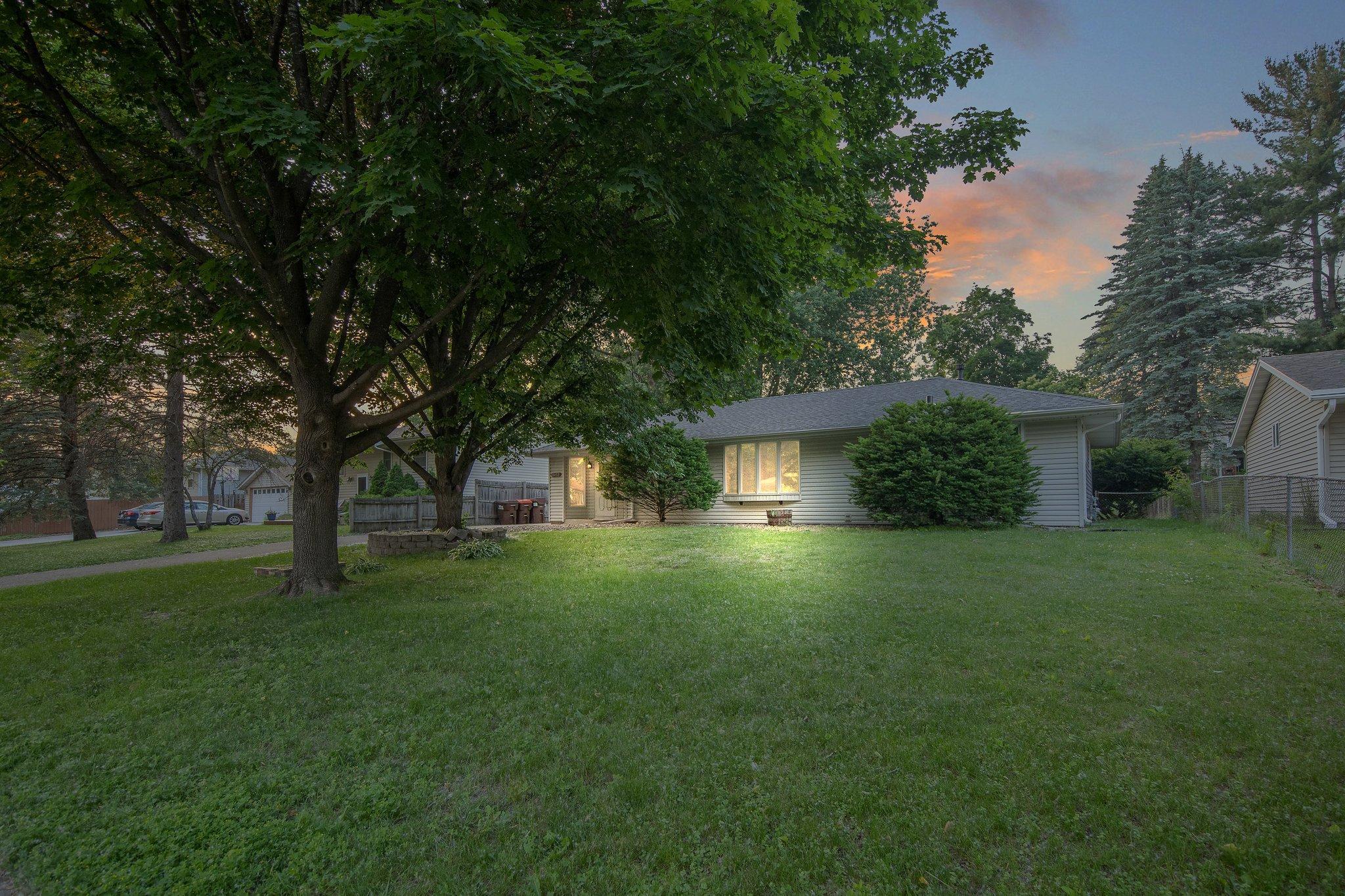 8452 85th Street S