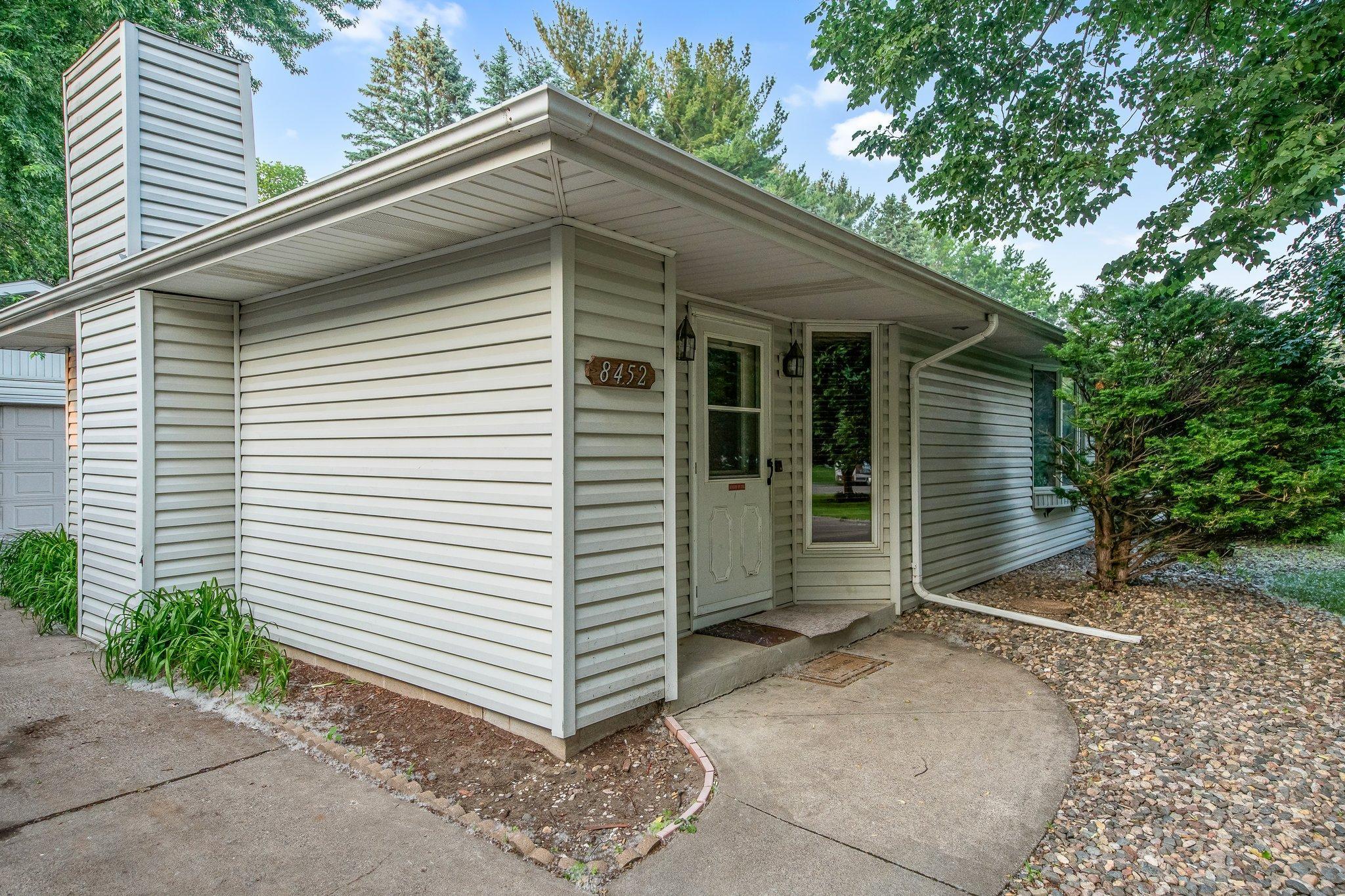 8452 85th Street S
