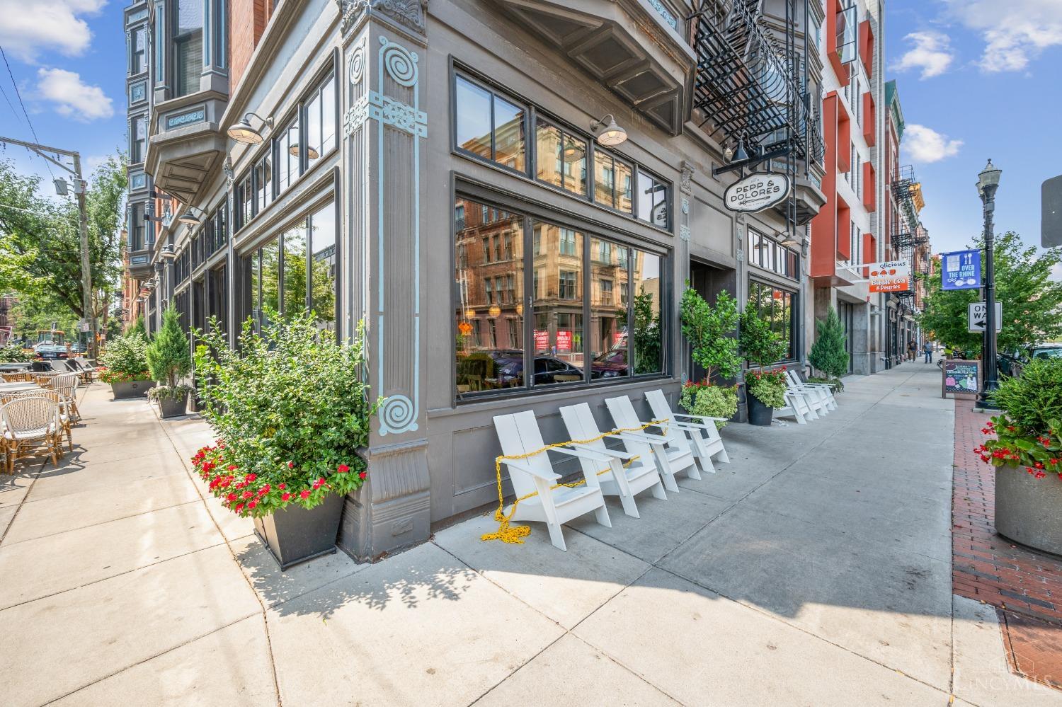 13 W Fifteenth Street A2
