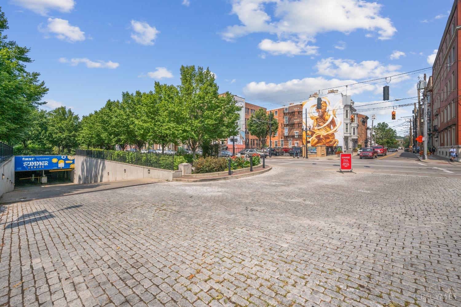 13 W Fifteenth Street A2