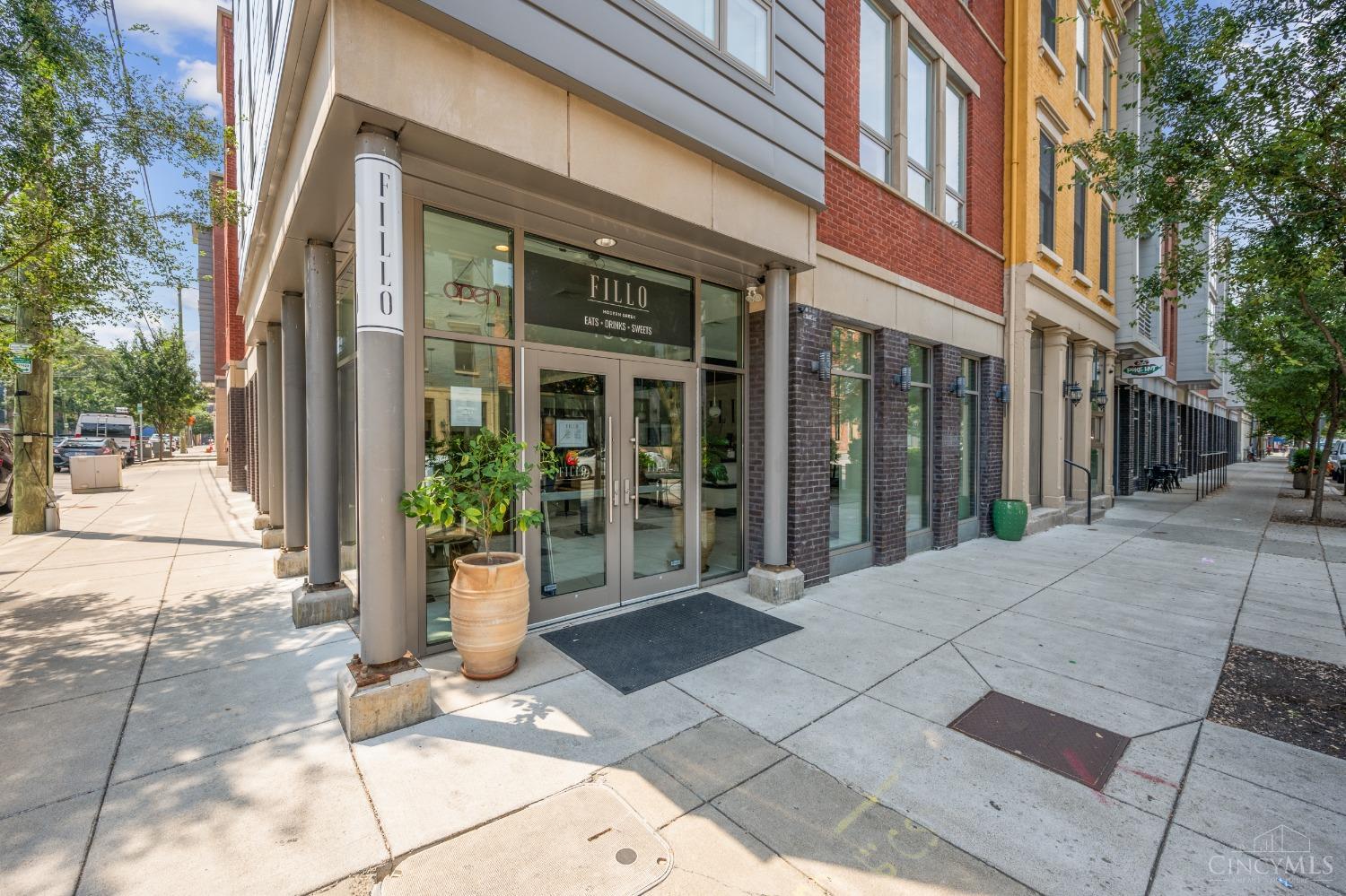 13 W Fifteenth Street A2