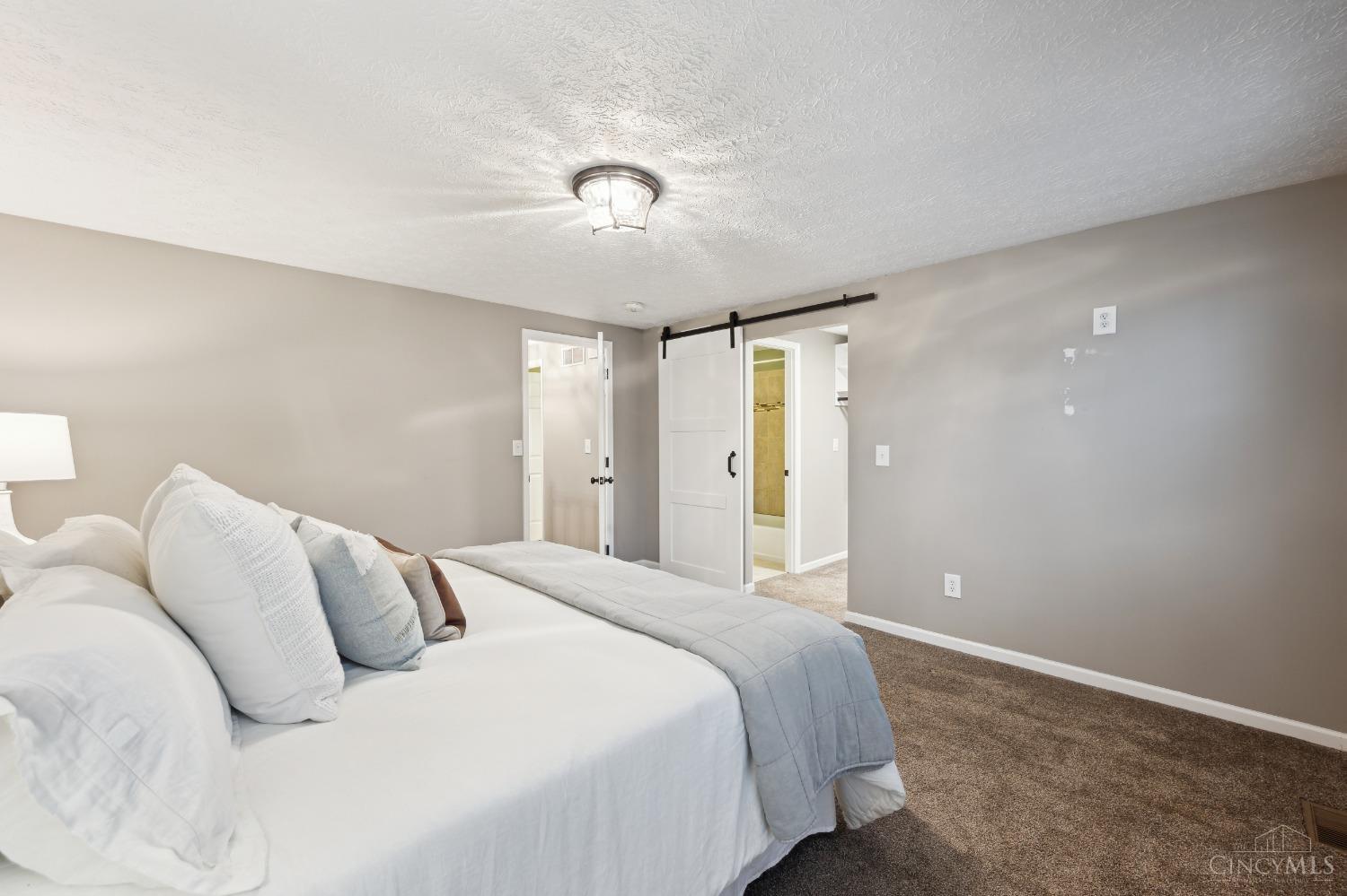 10802 Lakehurst Court 114