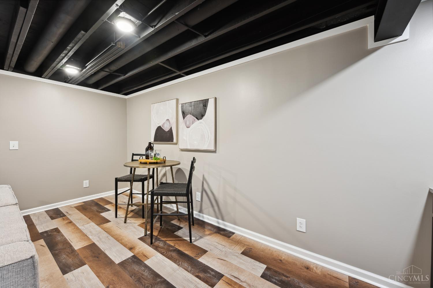 10802 Lakehurst Court 114