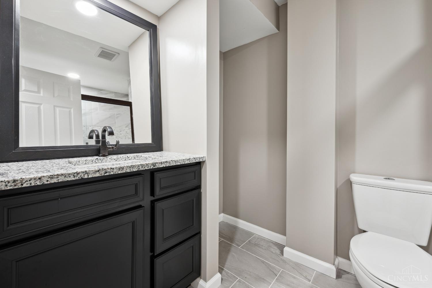 10802 Lakehurst Court 114