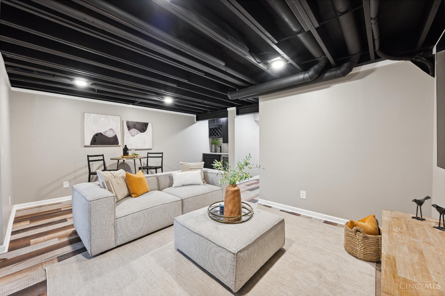 10802 Lakehurst Court 114
