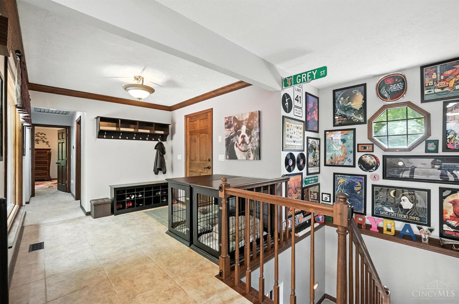 6125 Squirrelwoods Lane
