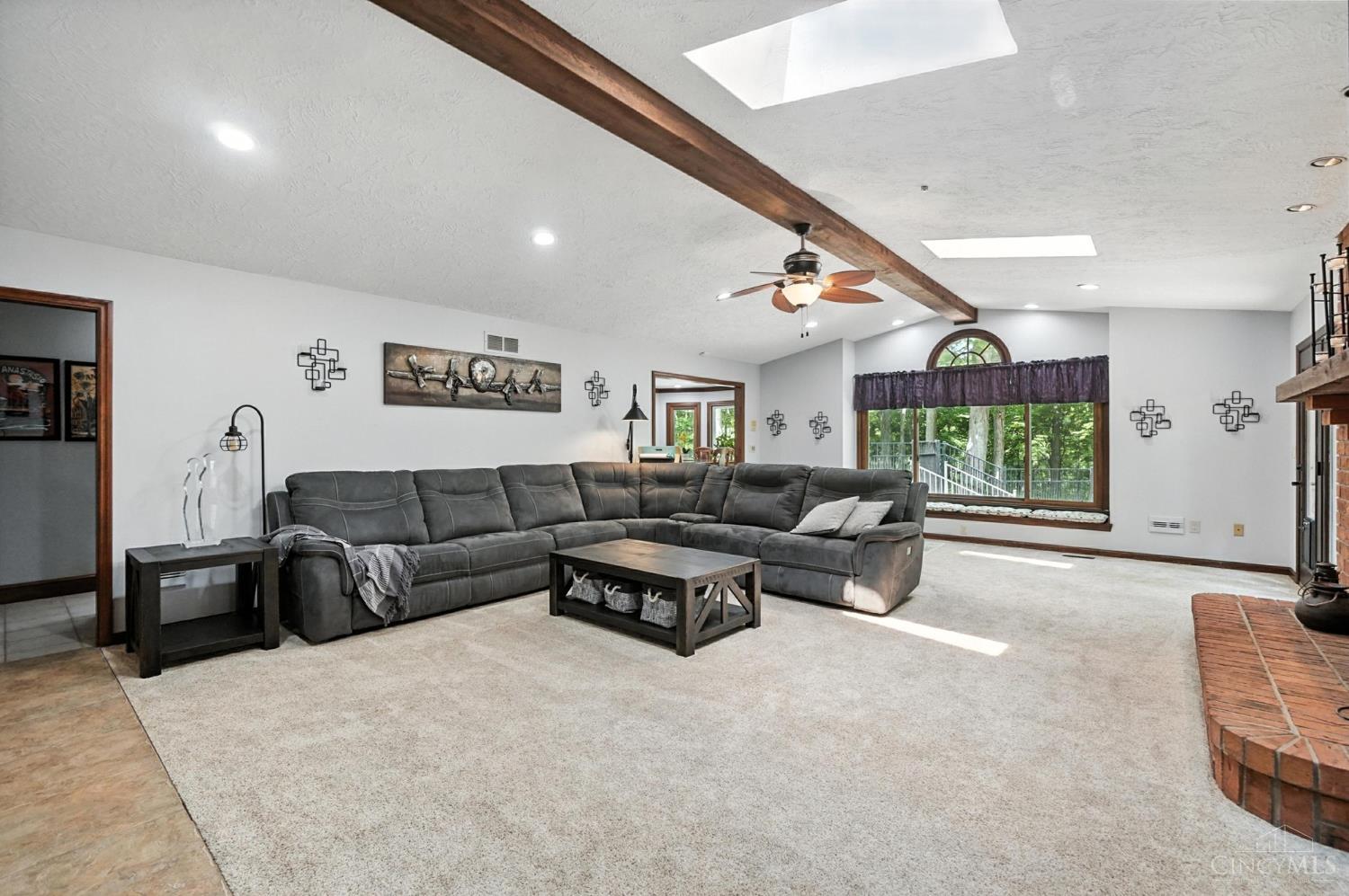 6125 Squirrelwoods Lane