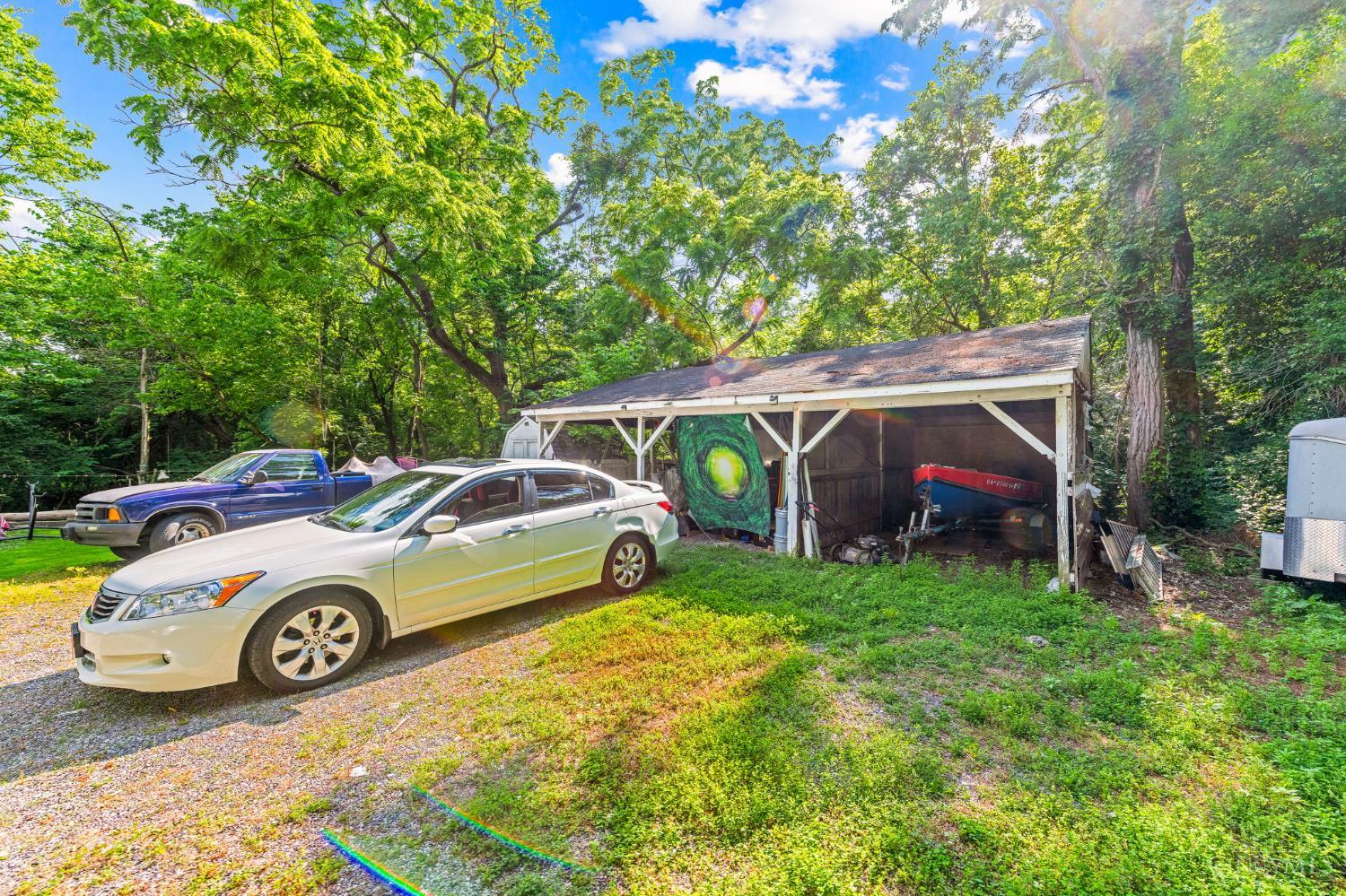 3921 Randolph Lane