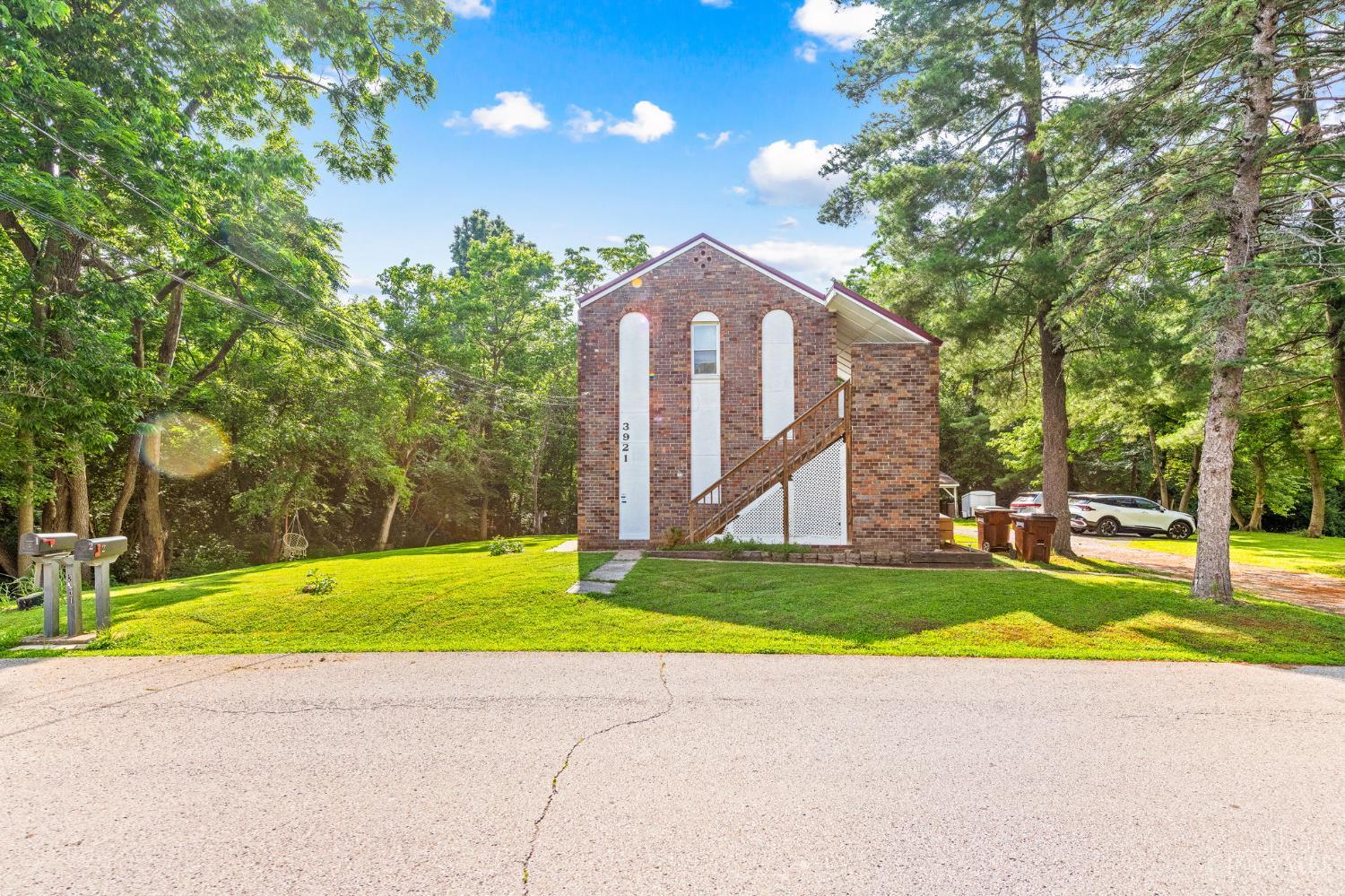 3921 Randolph Lane
