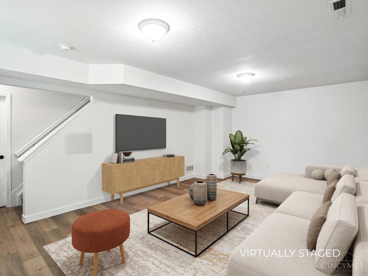 2380 Oaktree Place