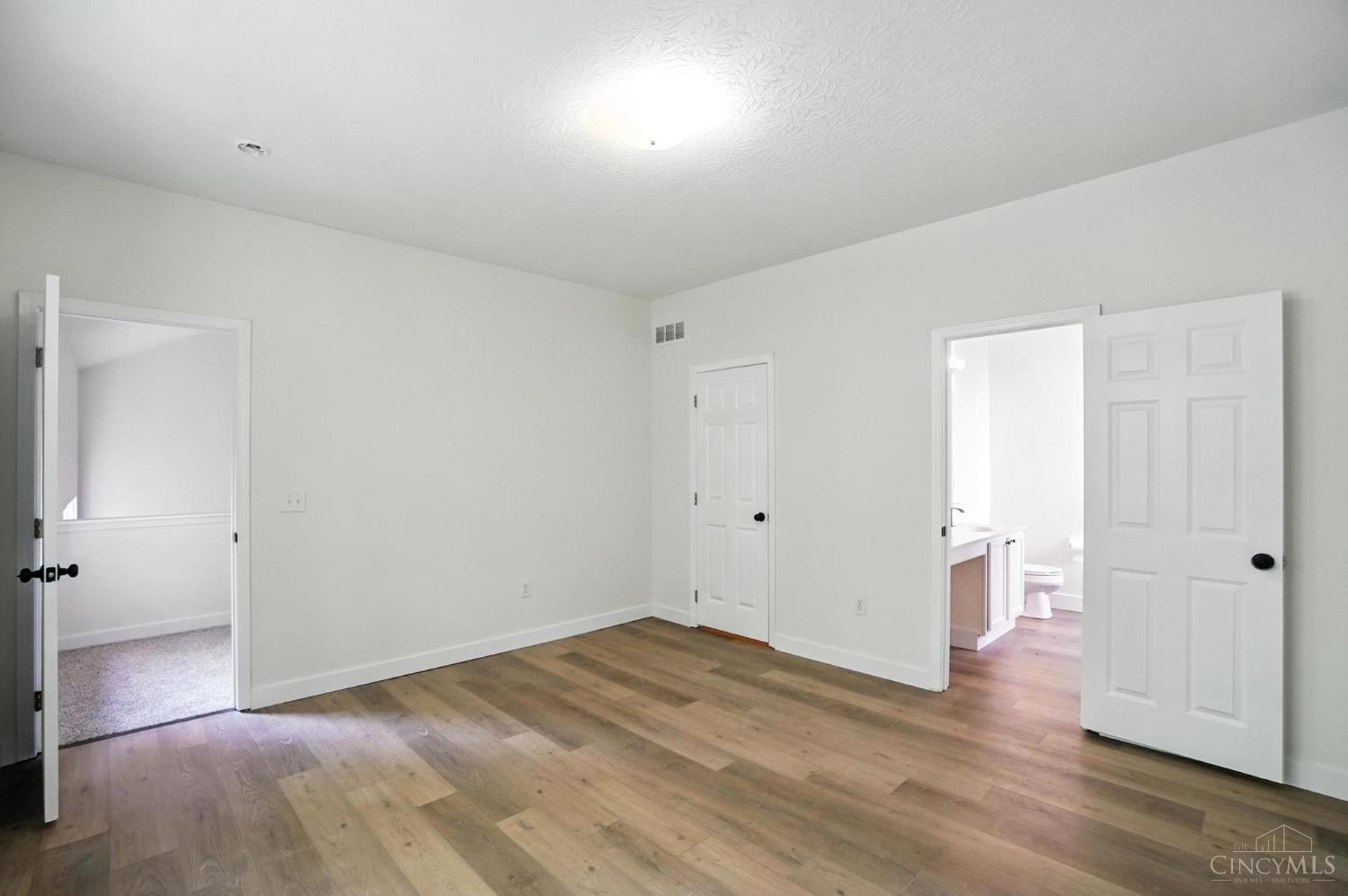 2380 Oaktree Place