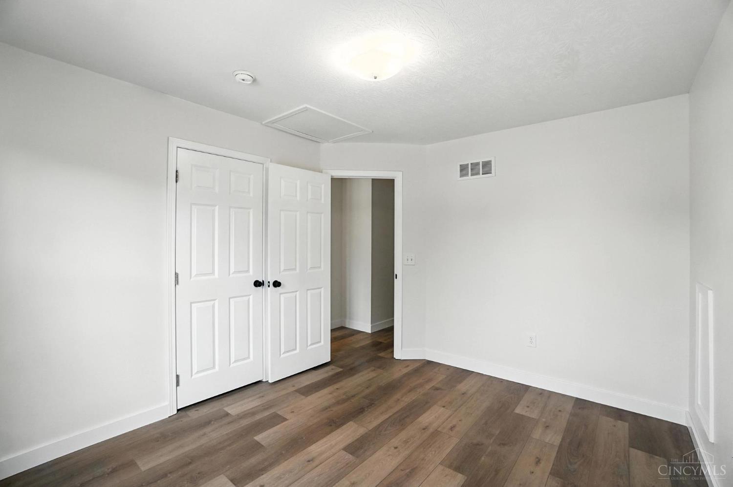 2380 Oaktree Place