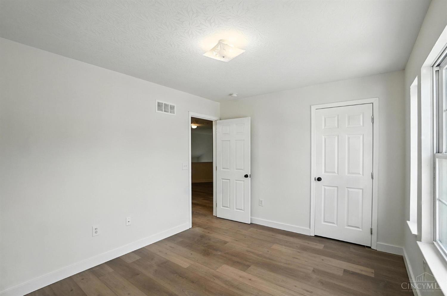 2380 Oaktree Place