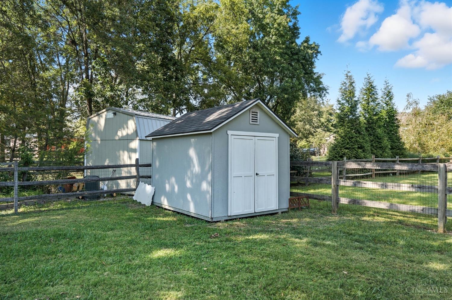 10805 Stockbridge Lane