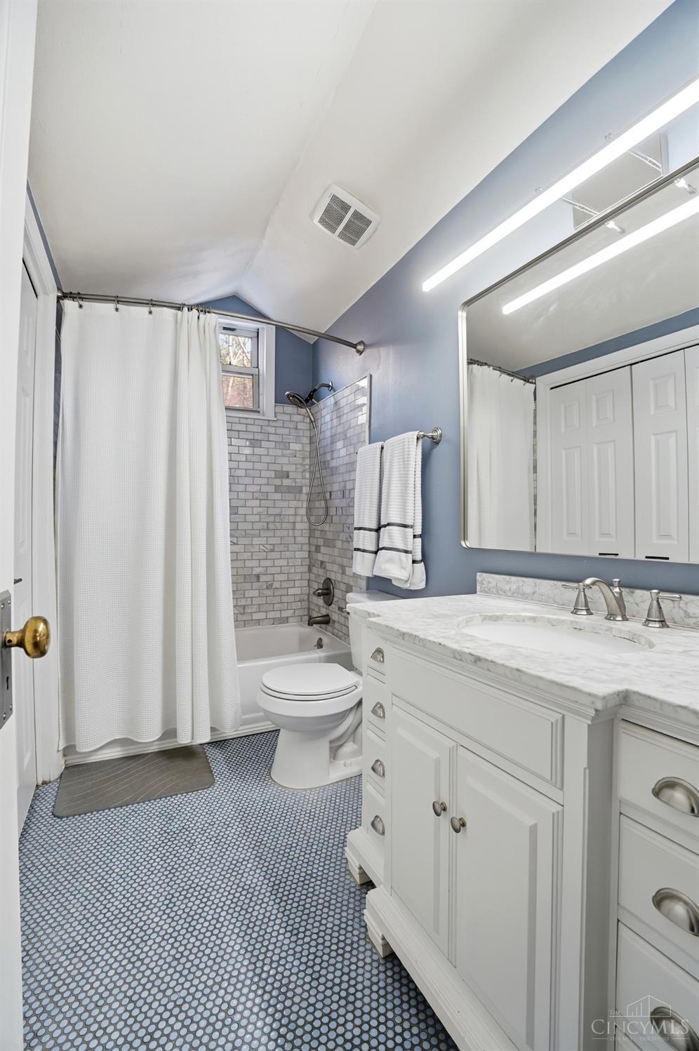 3222 Walworth Avenue