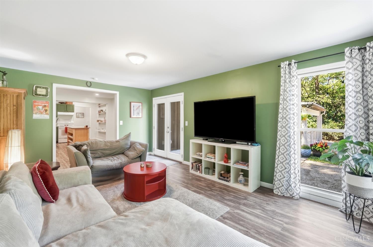 9084 Arrowhead Court