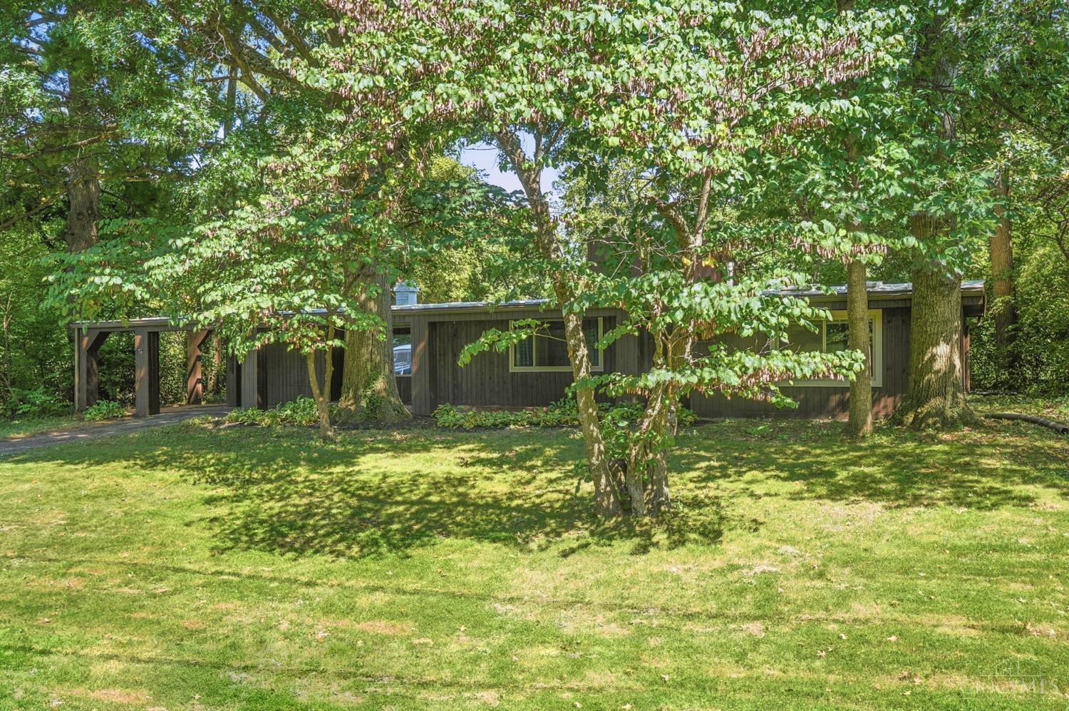 9084 Arrowhead Court