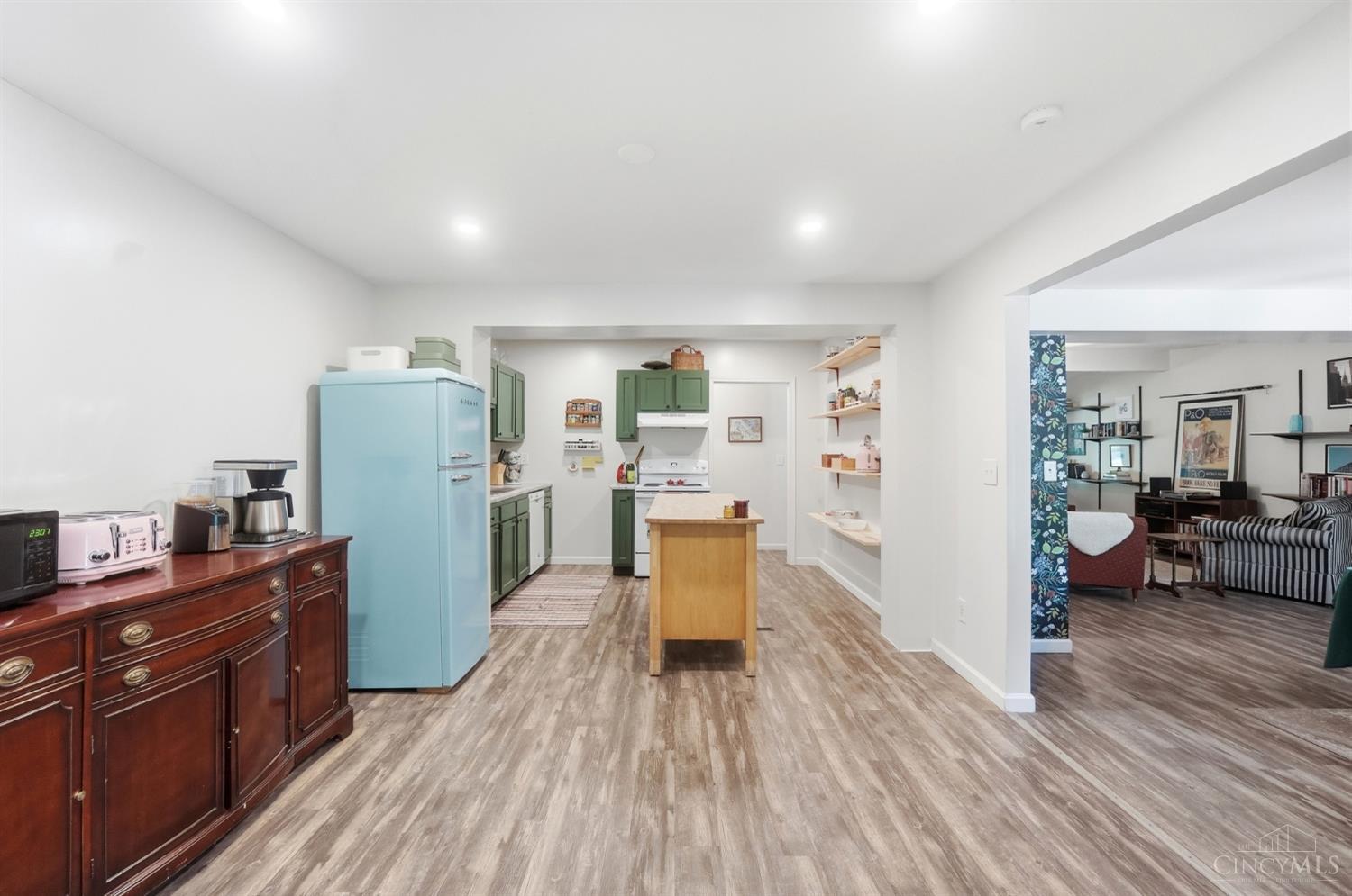 9084 Arrowhead Court