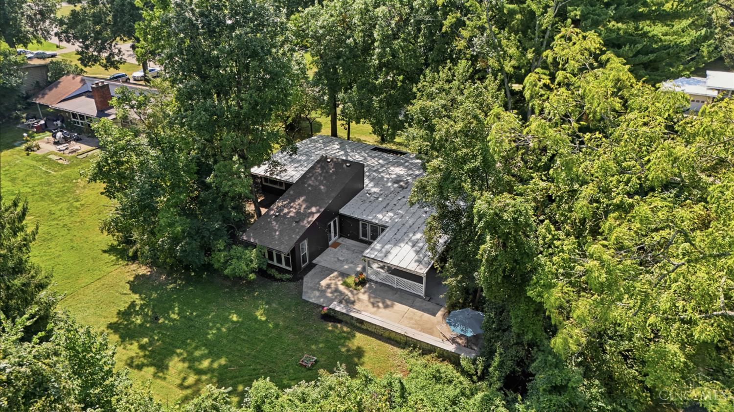 9084 Arrowhead Court