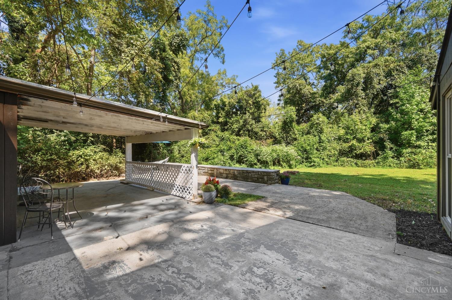 9084 Arrowhead Court