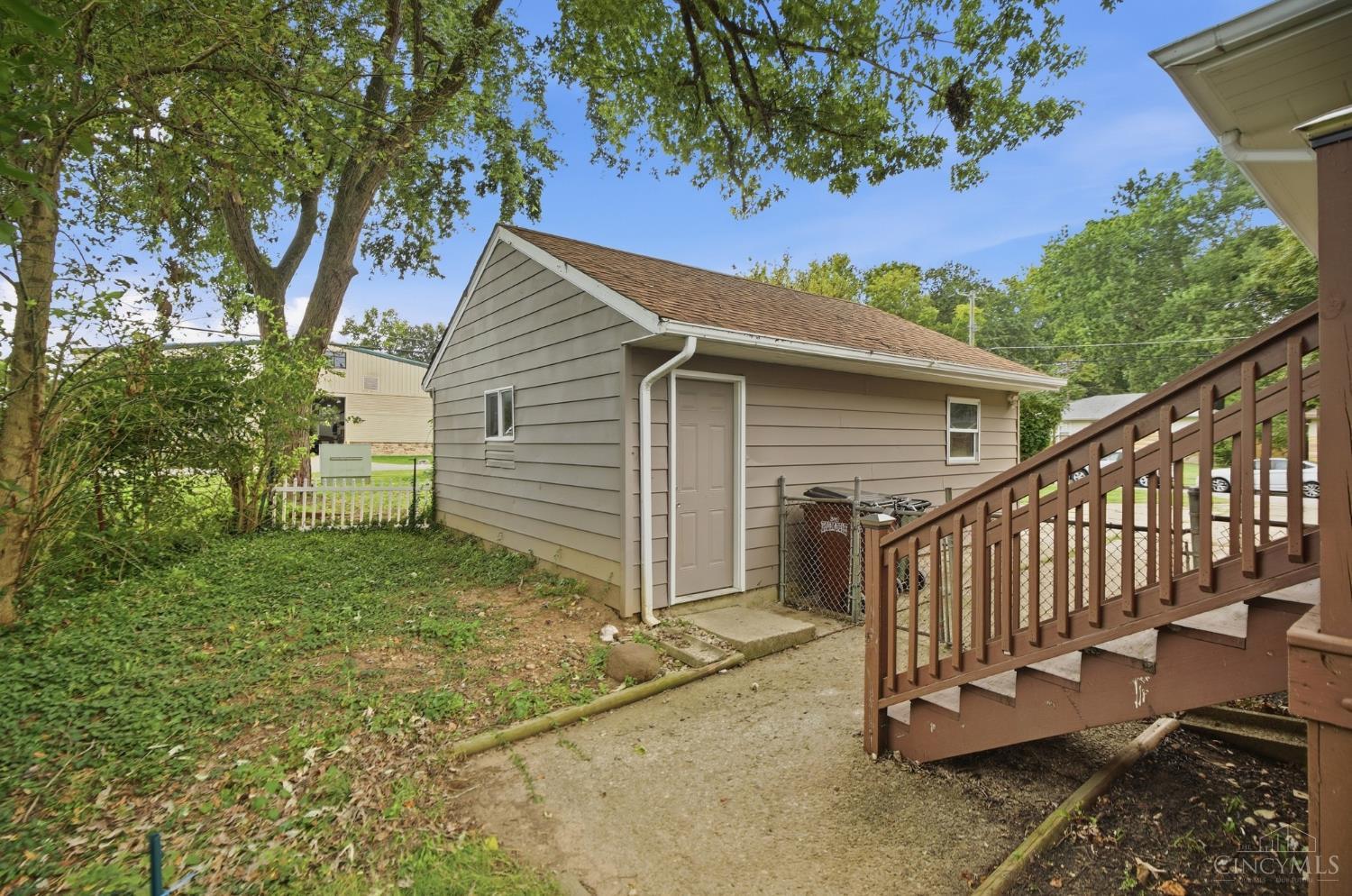 2 Clertoma Drive