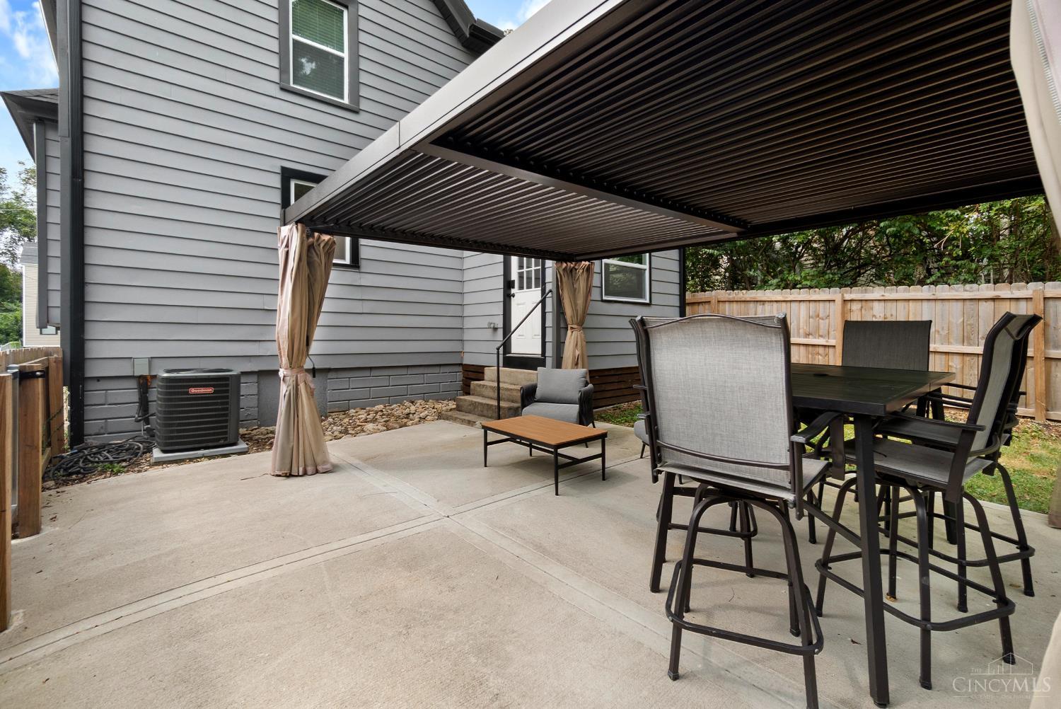 4610 Winona Terrace