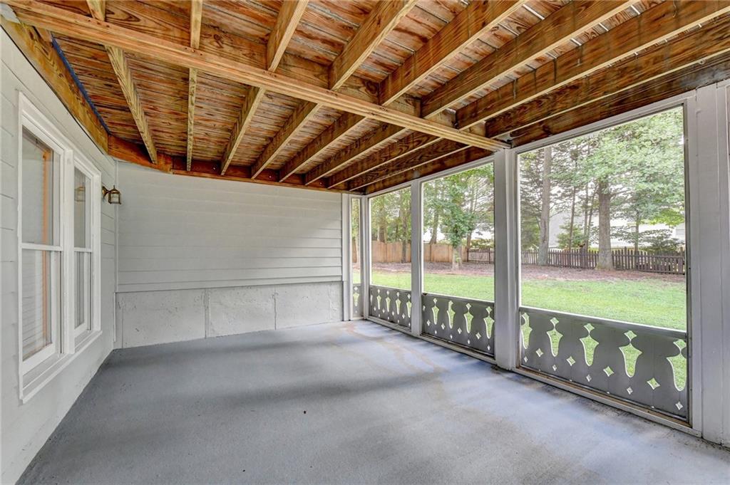3182 Oaktree Court