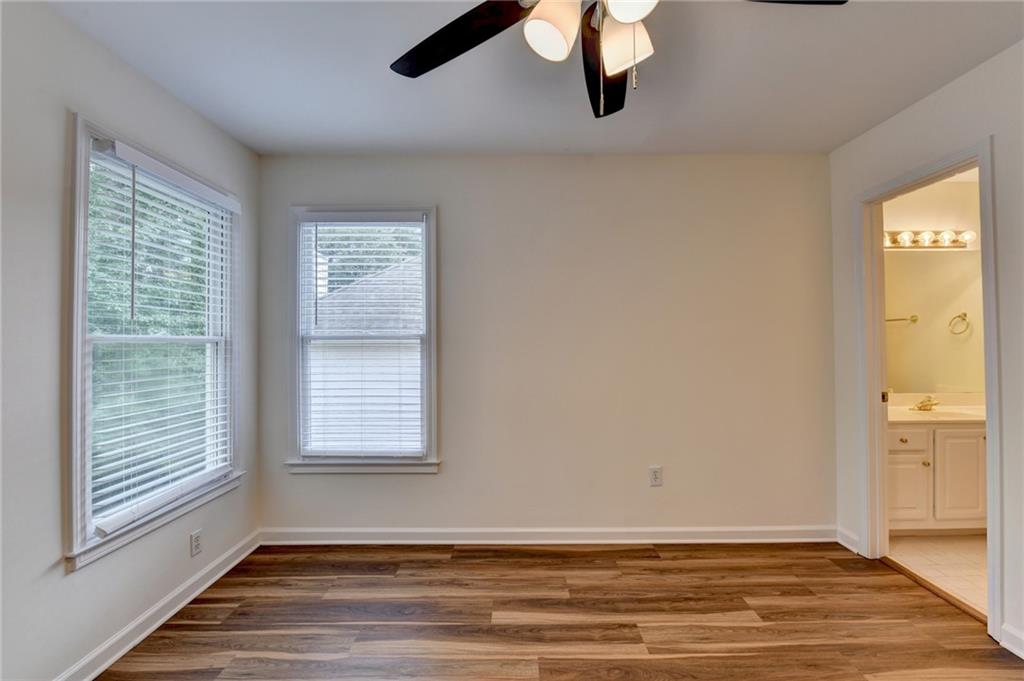 3182 Oaktree Court